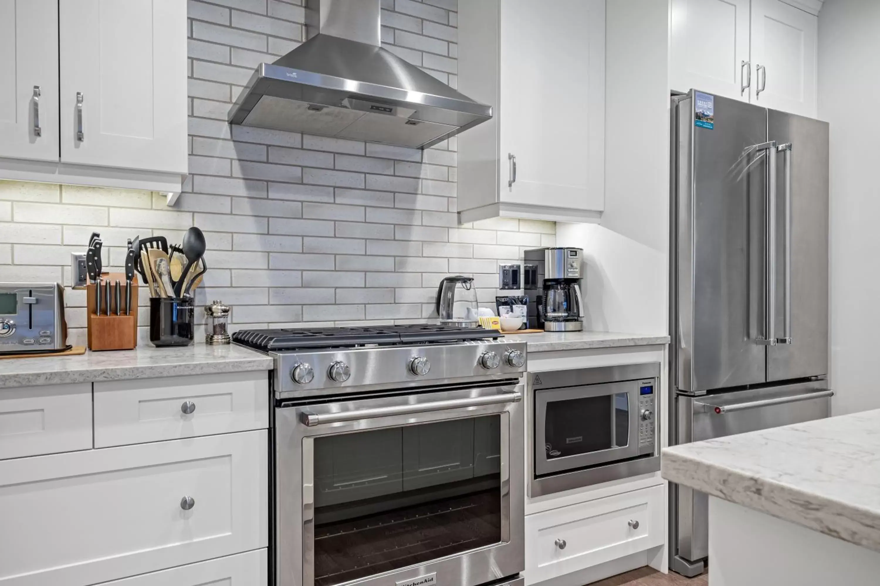 kitchen, Kitchen/Kitchenette in Tamarack Lodge by Spring Creek Vacations