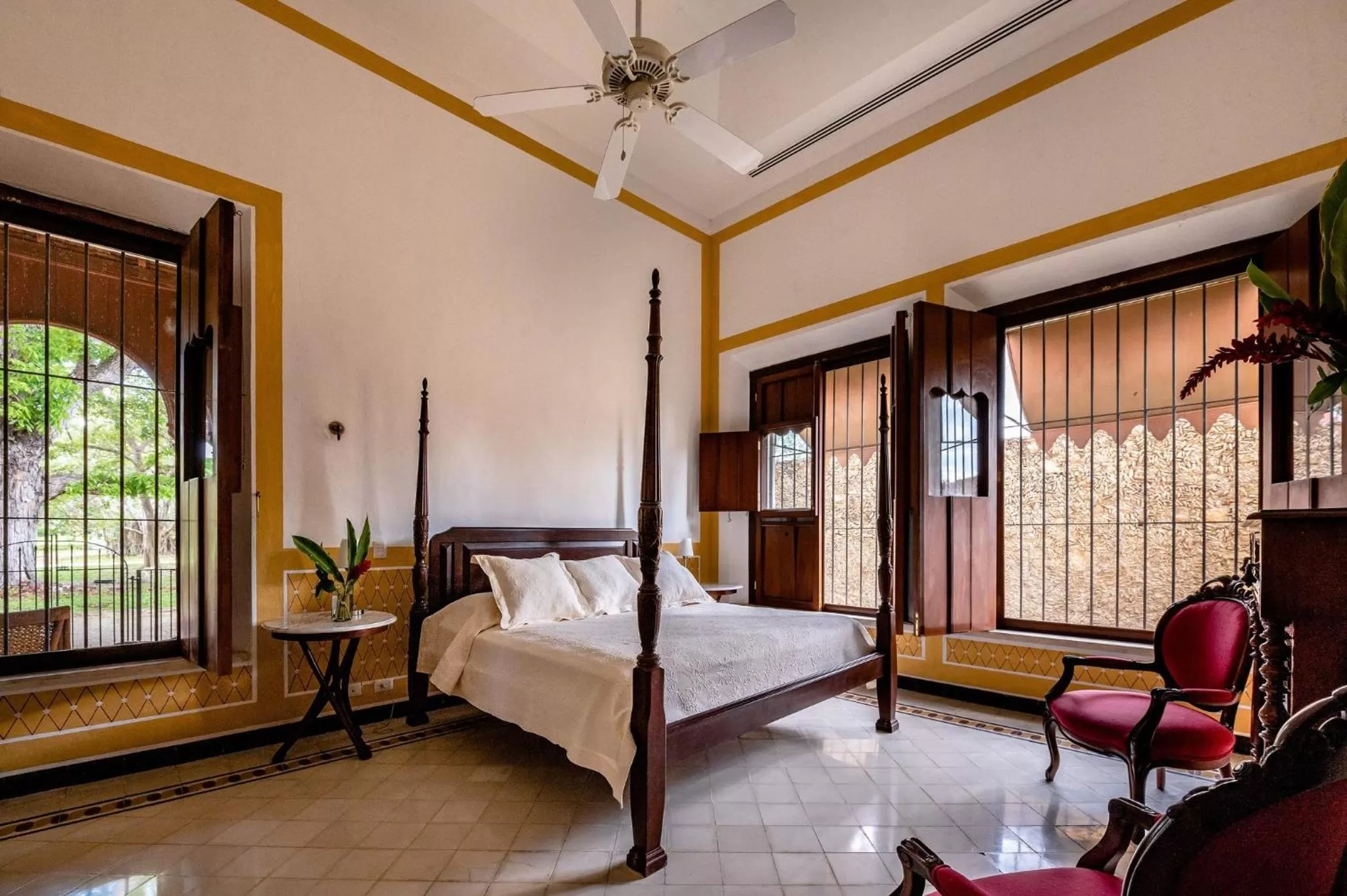 Photo of the whole room, Bed in Hacienda San Antonio Millet