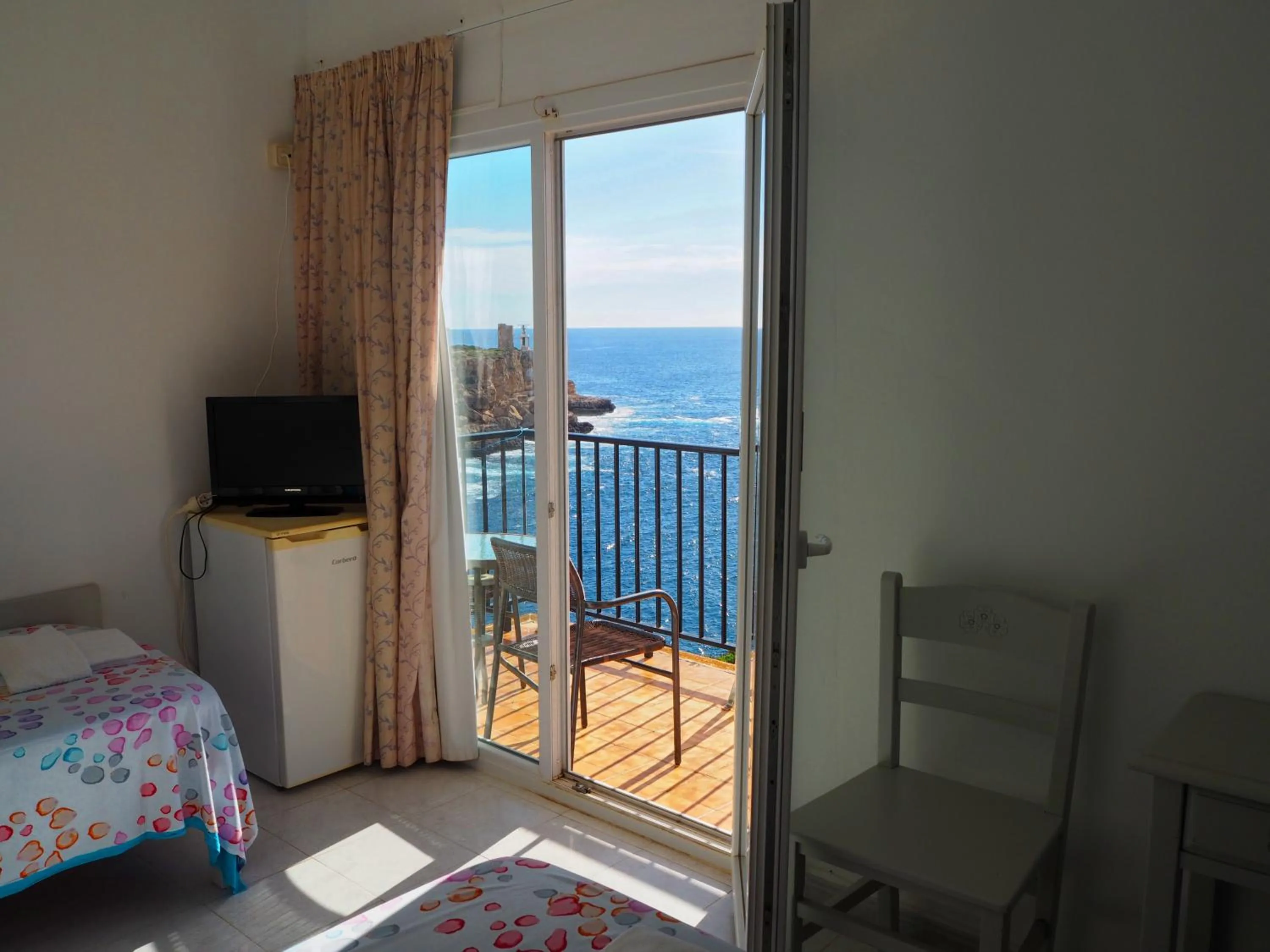 Photo of the whole room, Bed in Hotel Rocamar