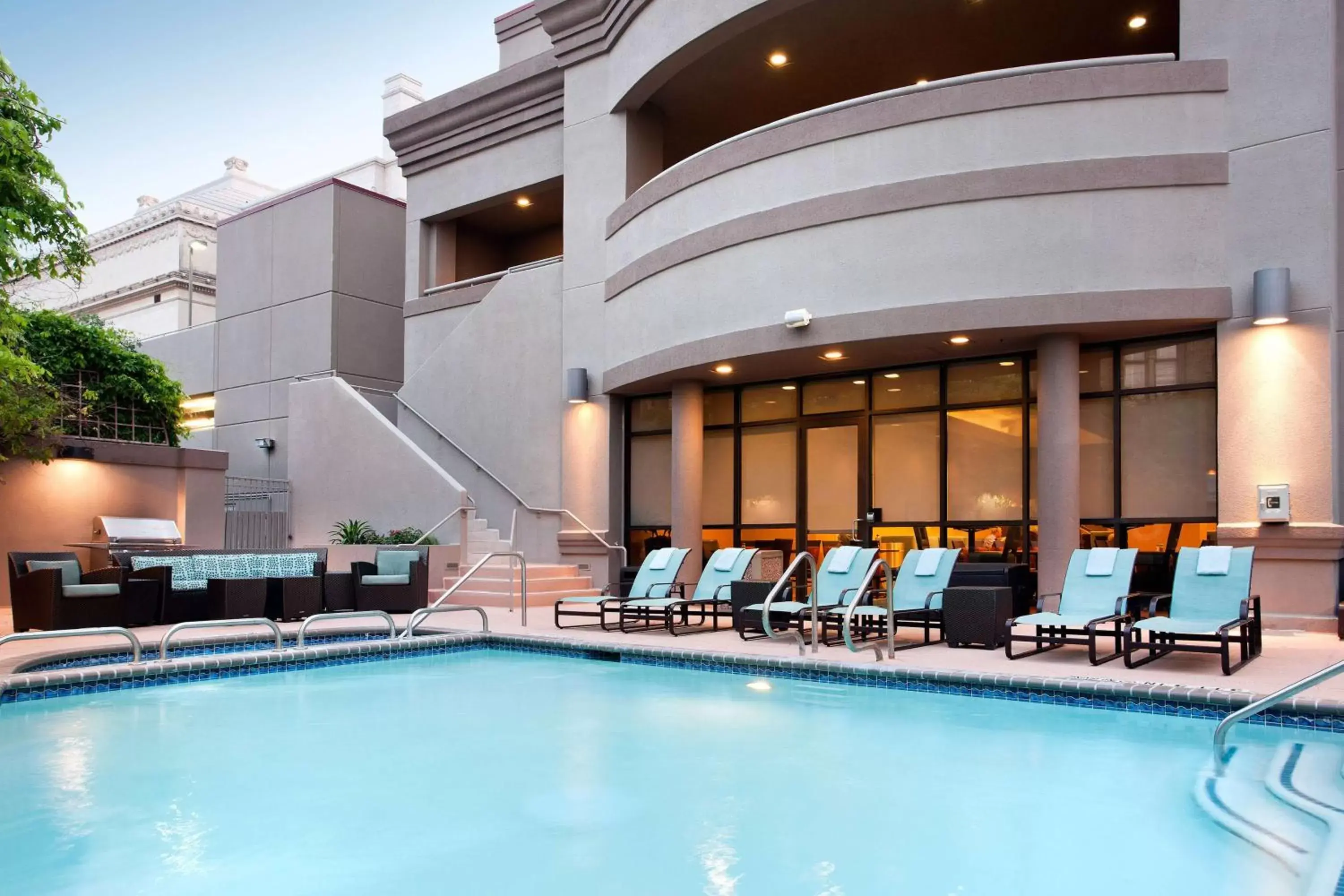 Pool view, Swimming Pool in Sonesta ES Suites San Antonio Downtown Alamo Plaza