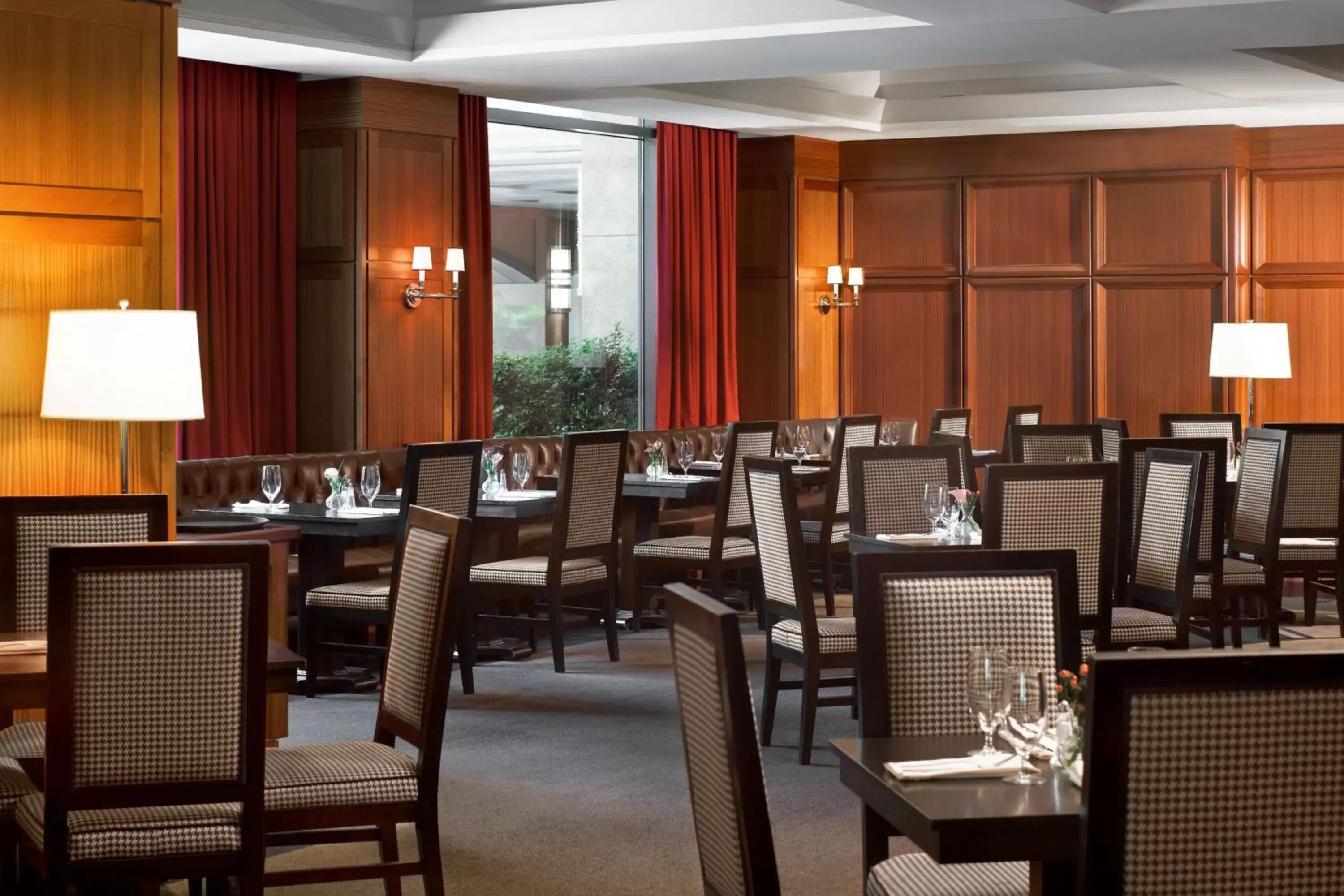 Restaurant/Places to Eat in Sheraton Boston Hotel