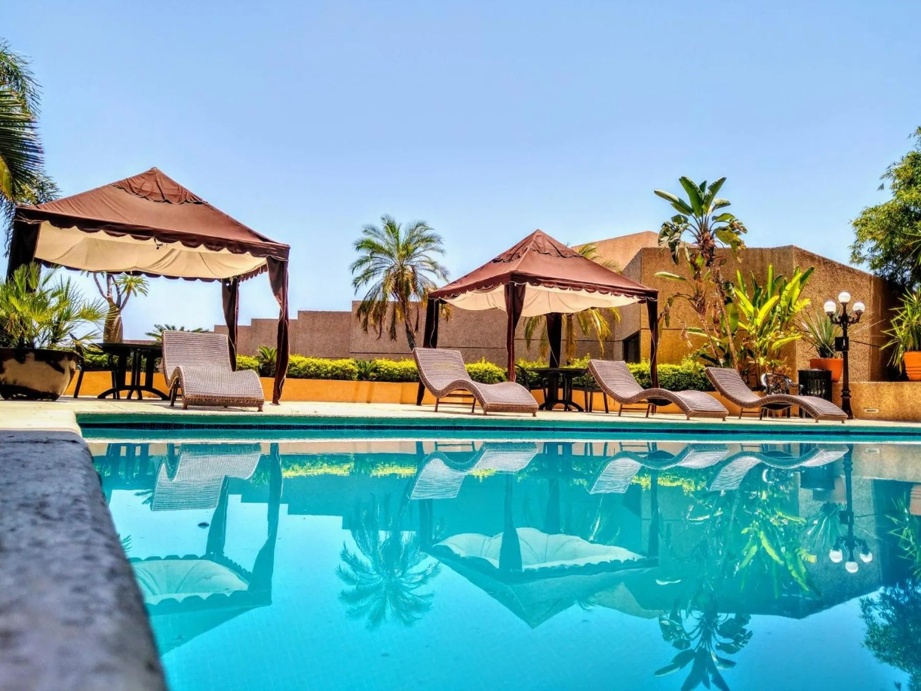 Swimming pool in Hotel San Luis Lindavista