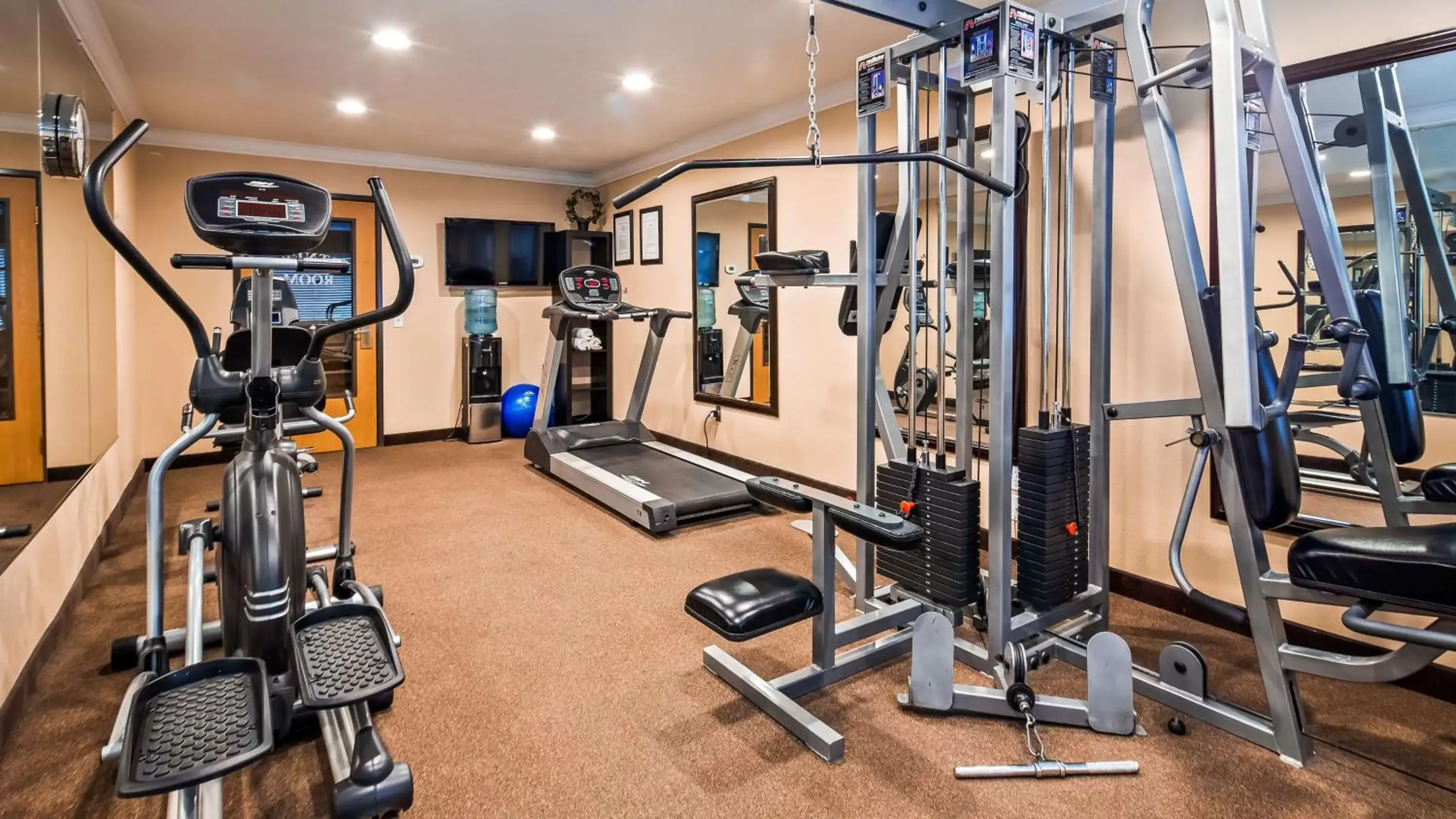 Fitness centre/facilities, Fitness Center/Facilities in Best Western Plus Corning Inn