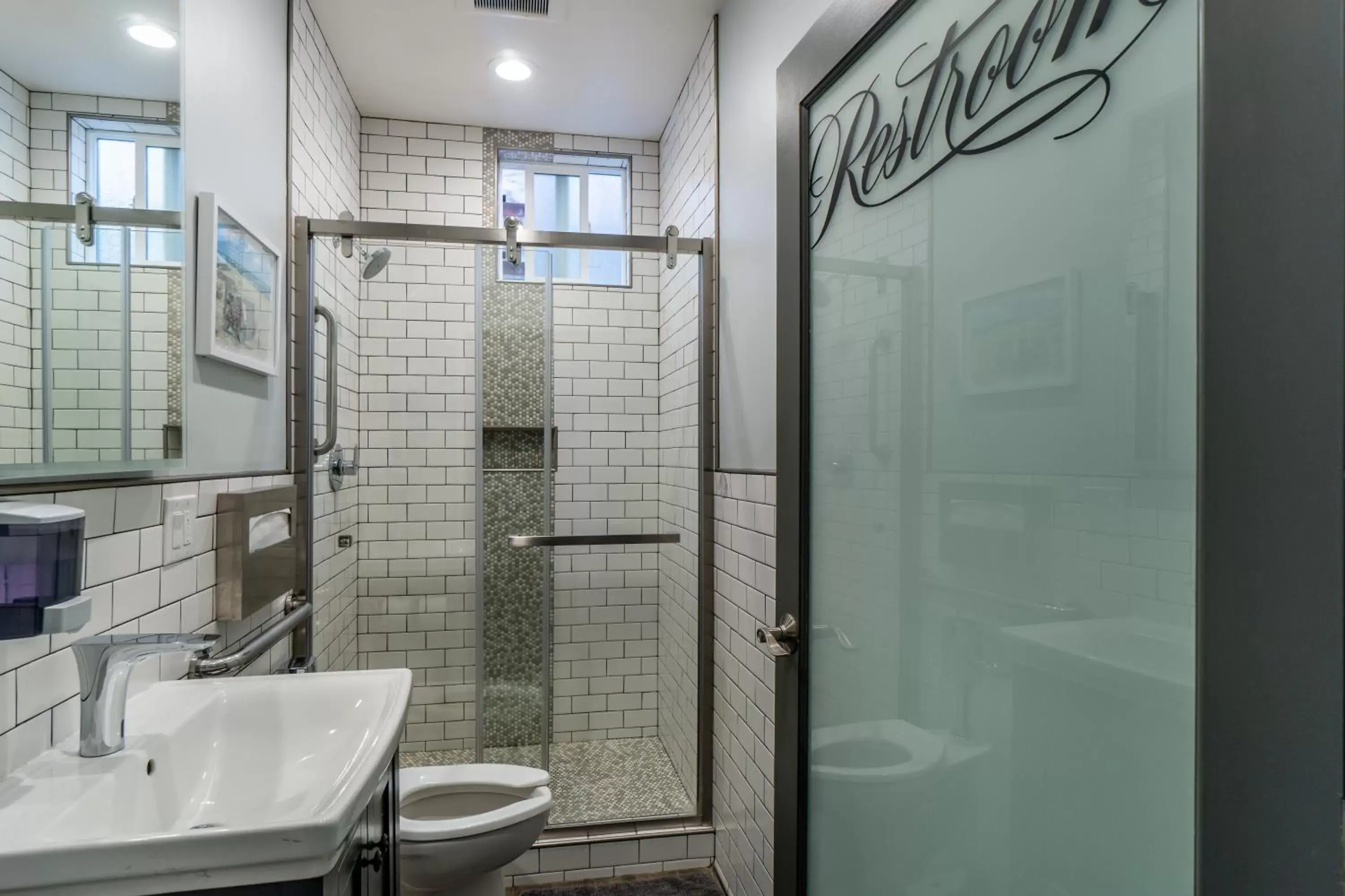 Shower, Bathroom in Ram's Hotel