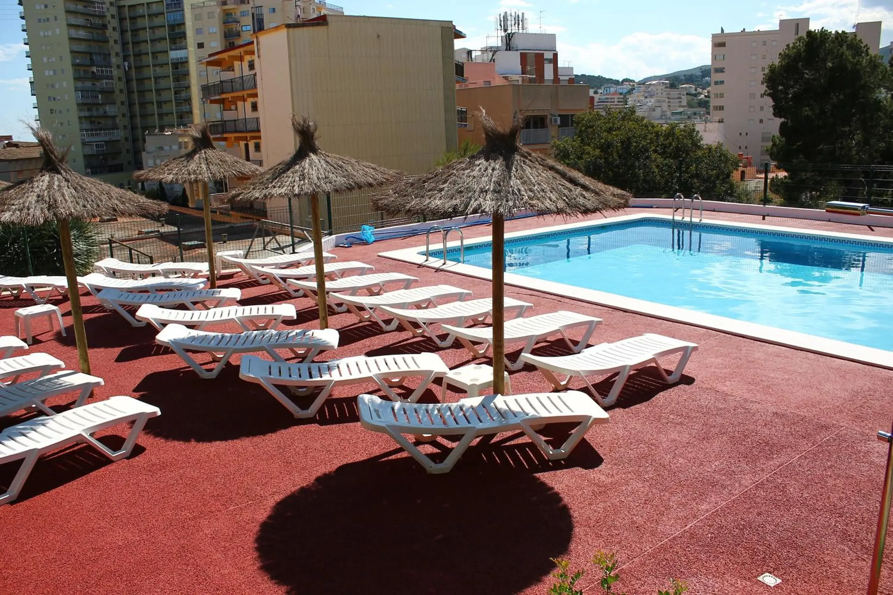 Solarium, Swimming Pool in Hotel Jard