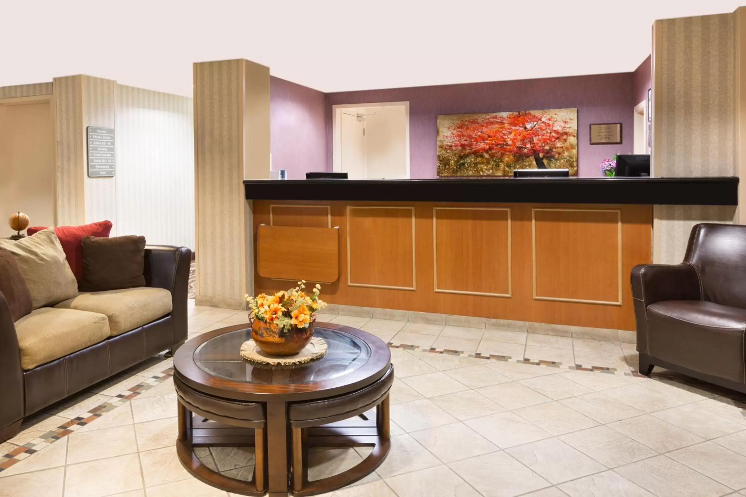 Lobby or reception, Lounge/Bar in Hawthorn Suites by Wyndham Rancho Cordova/Folsom