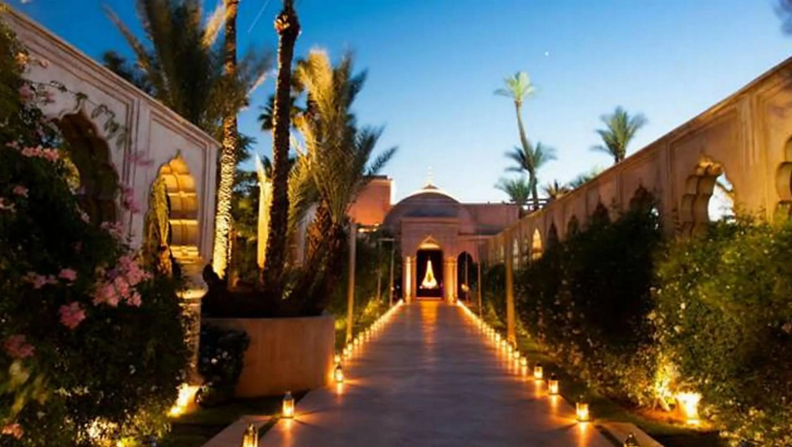 Facade/entrance in Palais Namaskar