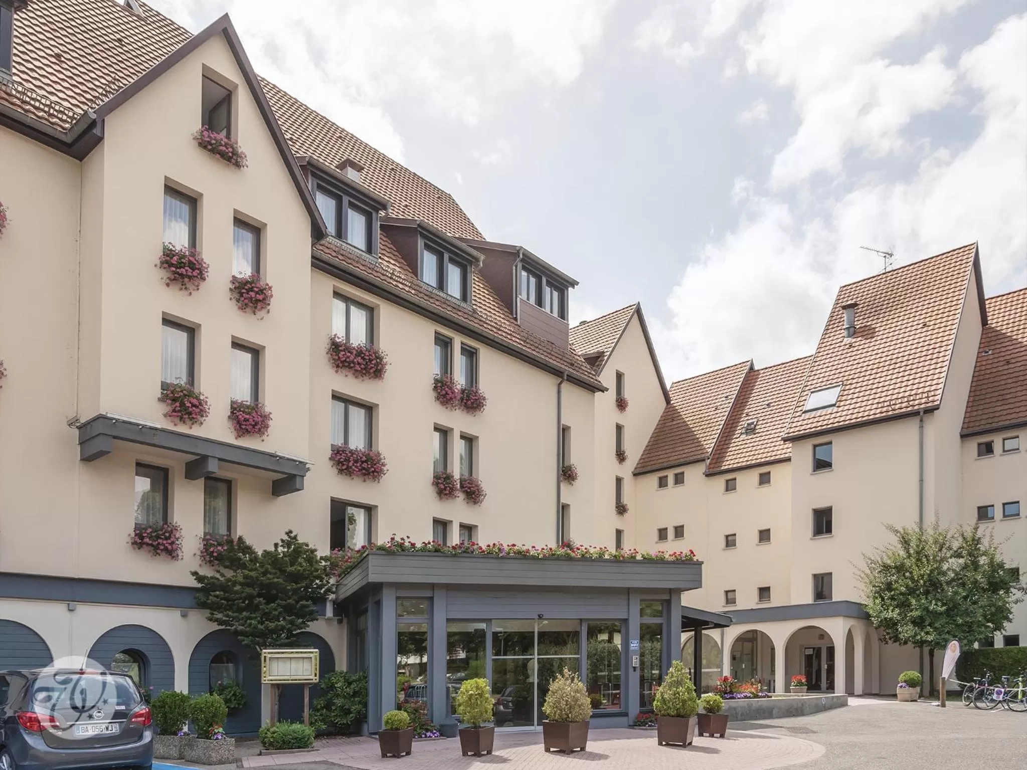 Facade/entrance in Hotel Restaurant & Spa Verte Vallée