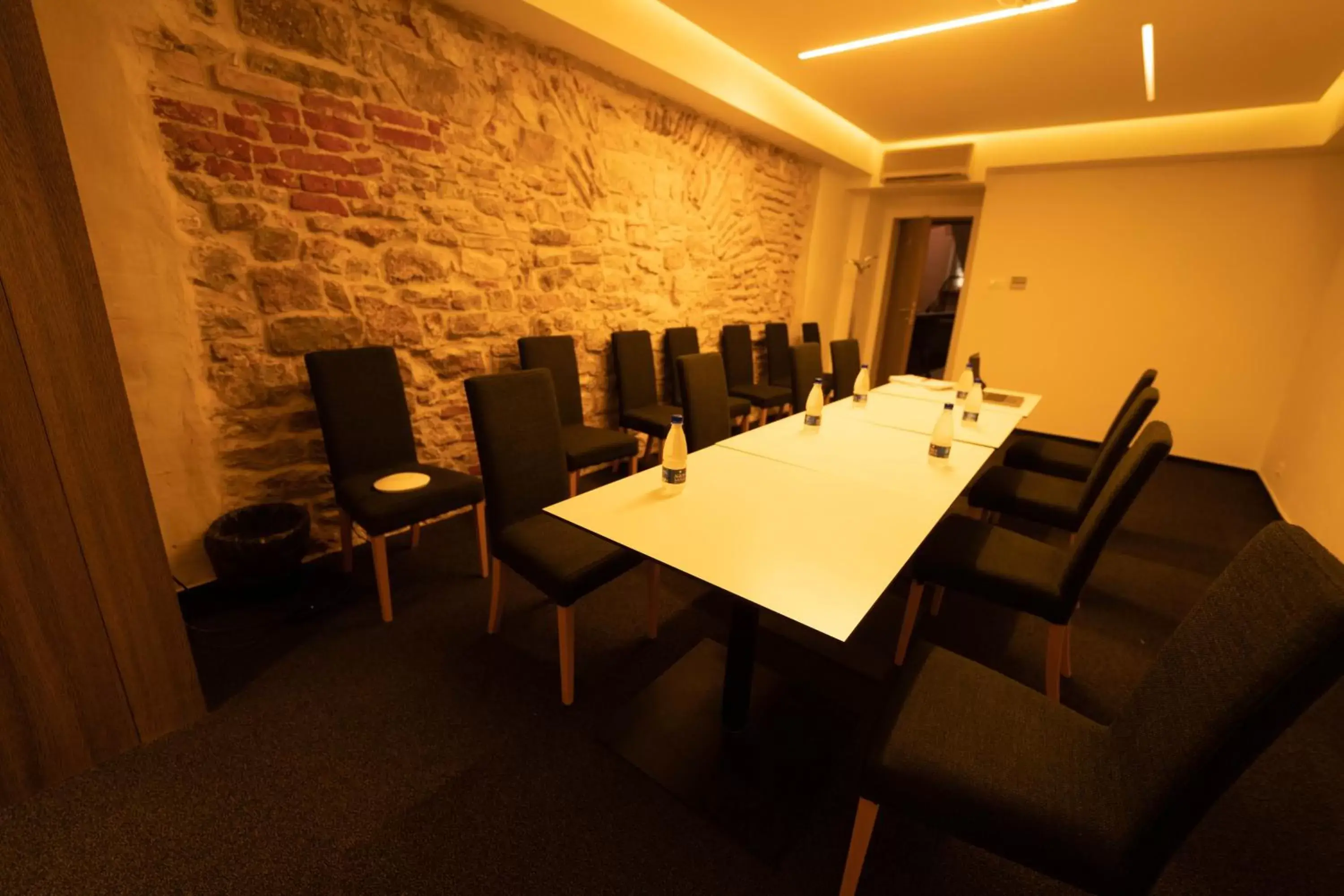 Meeting/conference room in Slavija Culture Heritage Hotel