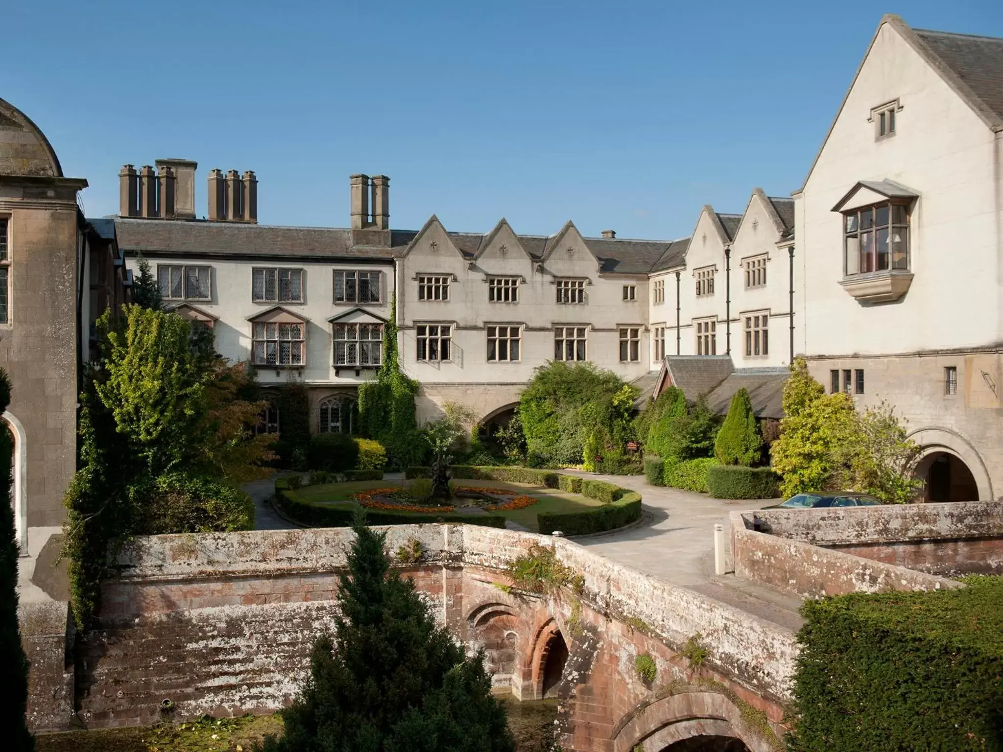 Facade/entrance, Property Building in Coombe Abbey Hotel