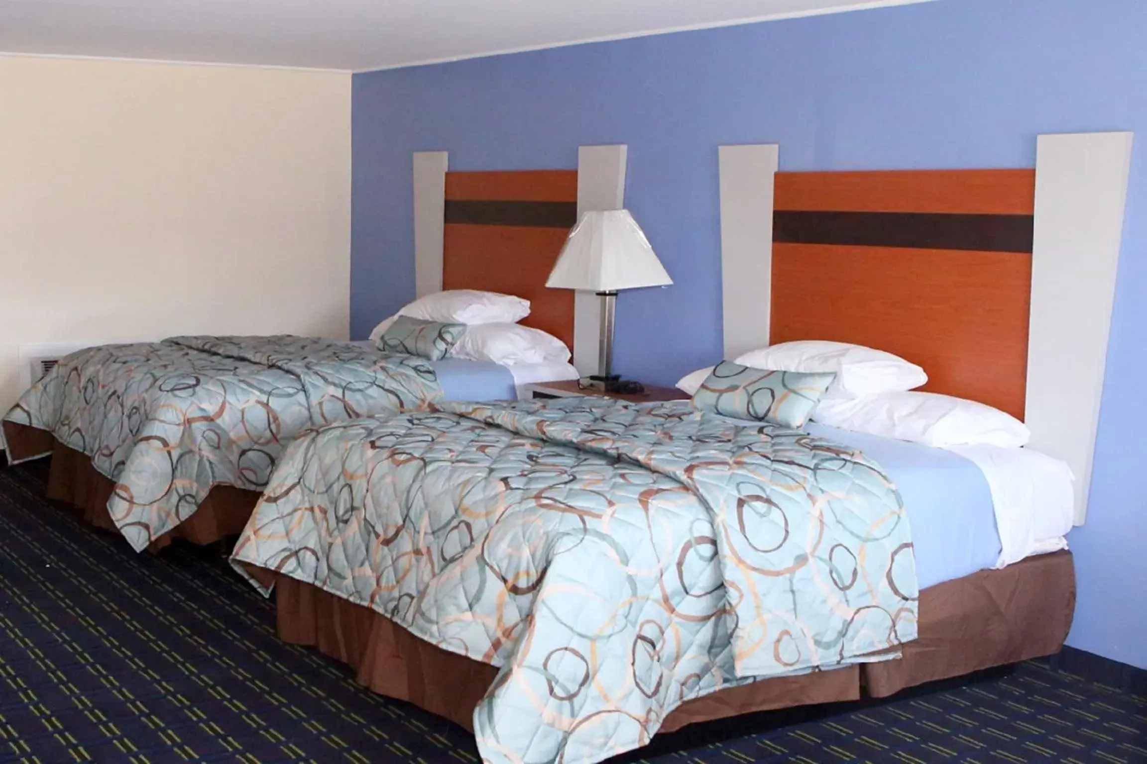 Bed in Days Inn by Wyndham - Cape Cod Area