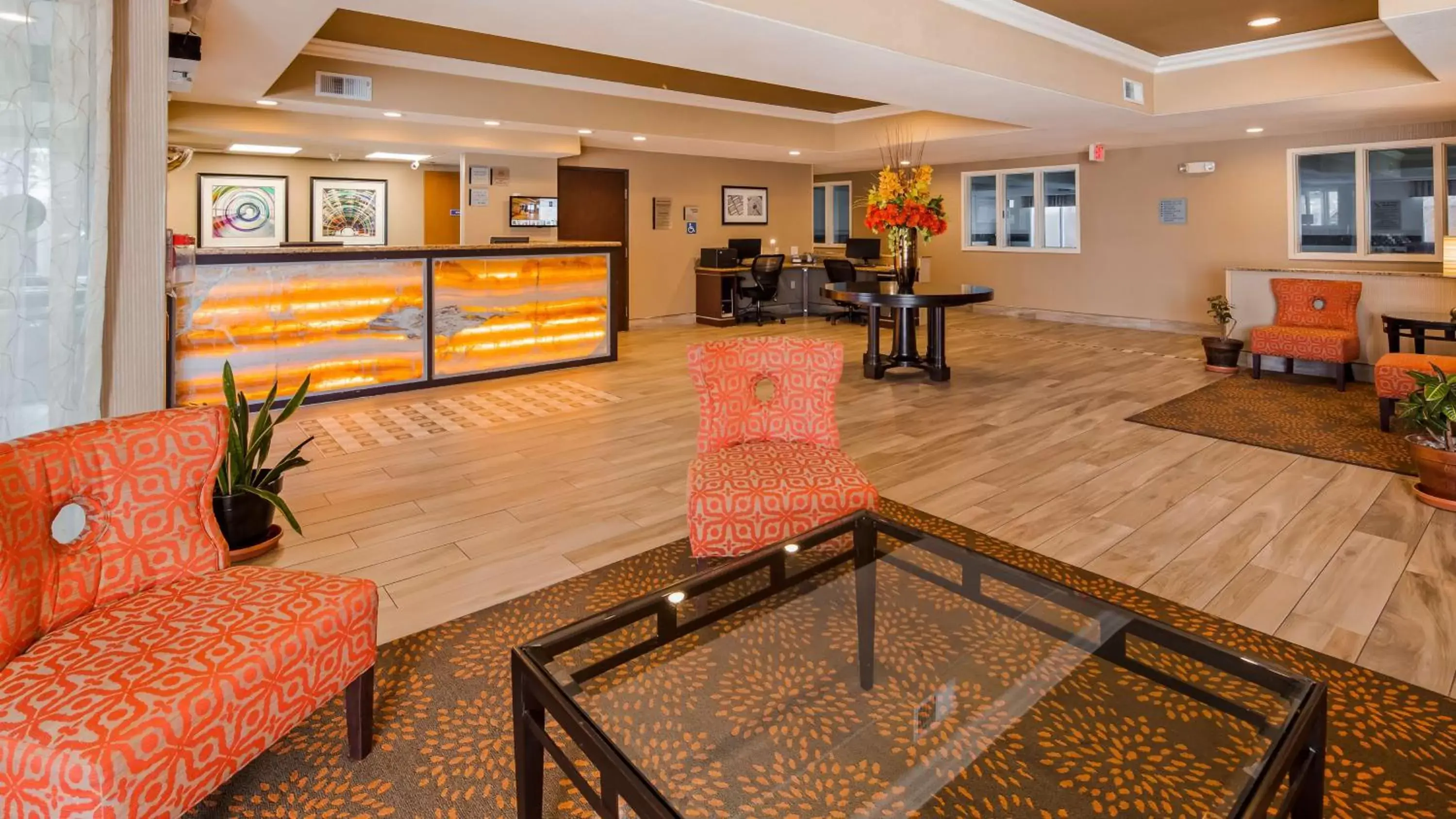 Lobby or reception, Lobby/Reception in Best Western Airport Inn & Suites Oakland