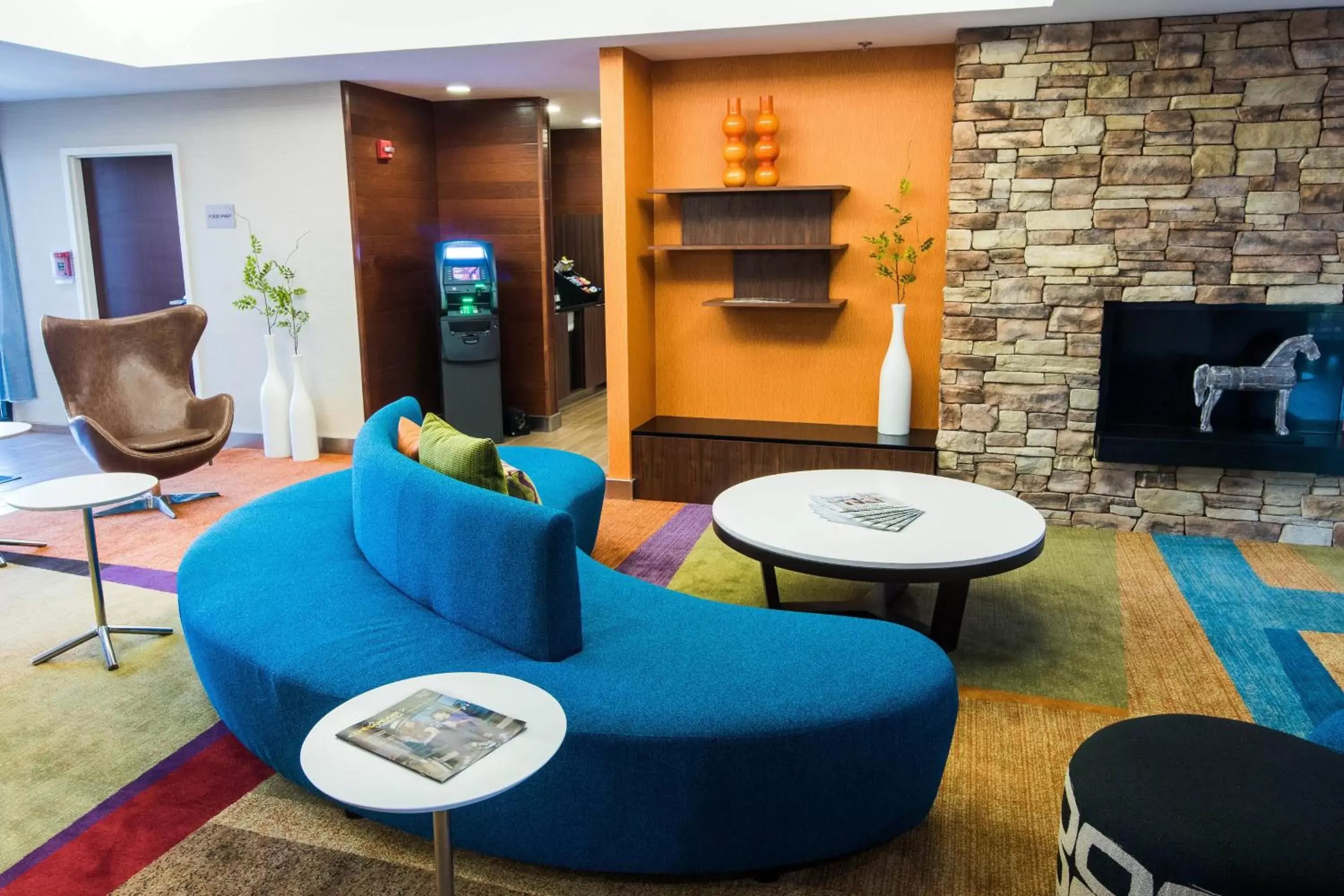 Lobby or reception, Lounge/Bar in Fairfield by Marriott Chesapeake