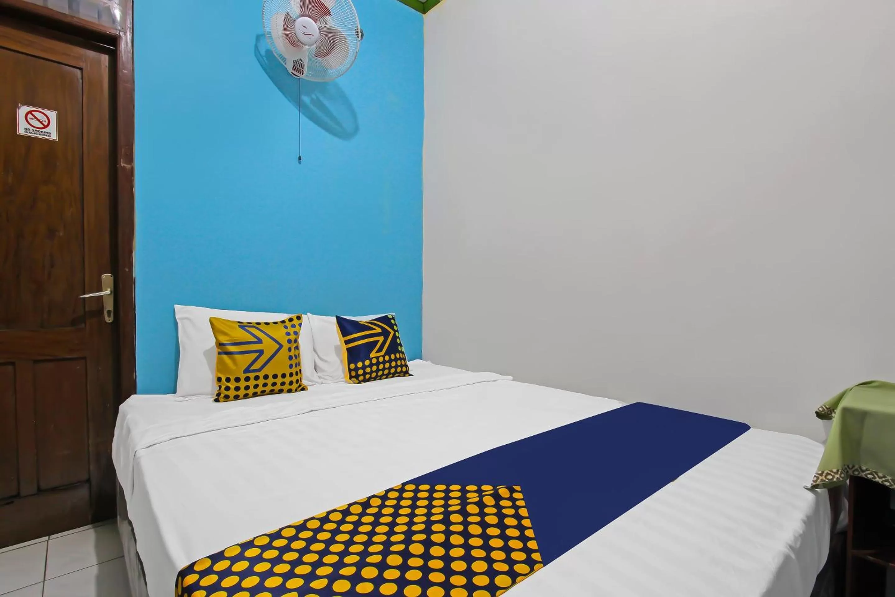 Bedroom, Bed in SPOT ON 91911 Rejeki Homestay Syariah Malioboro