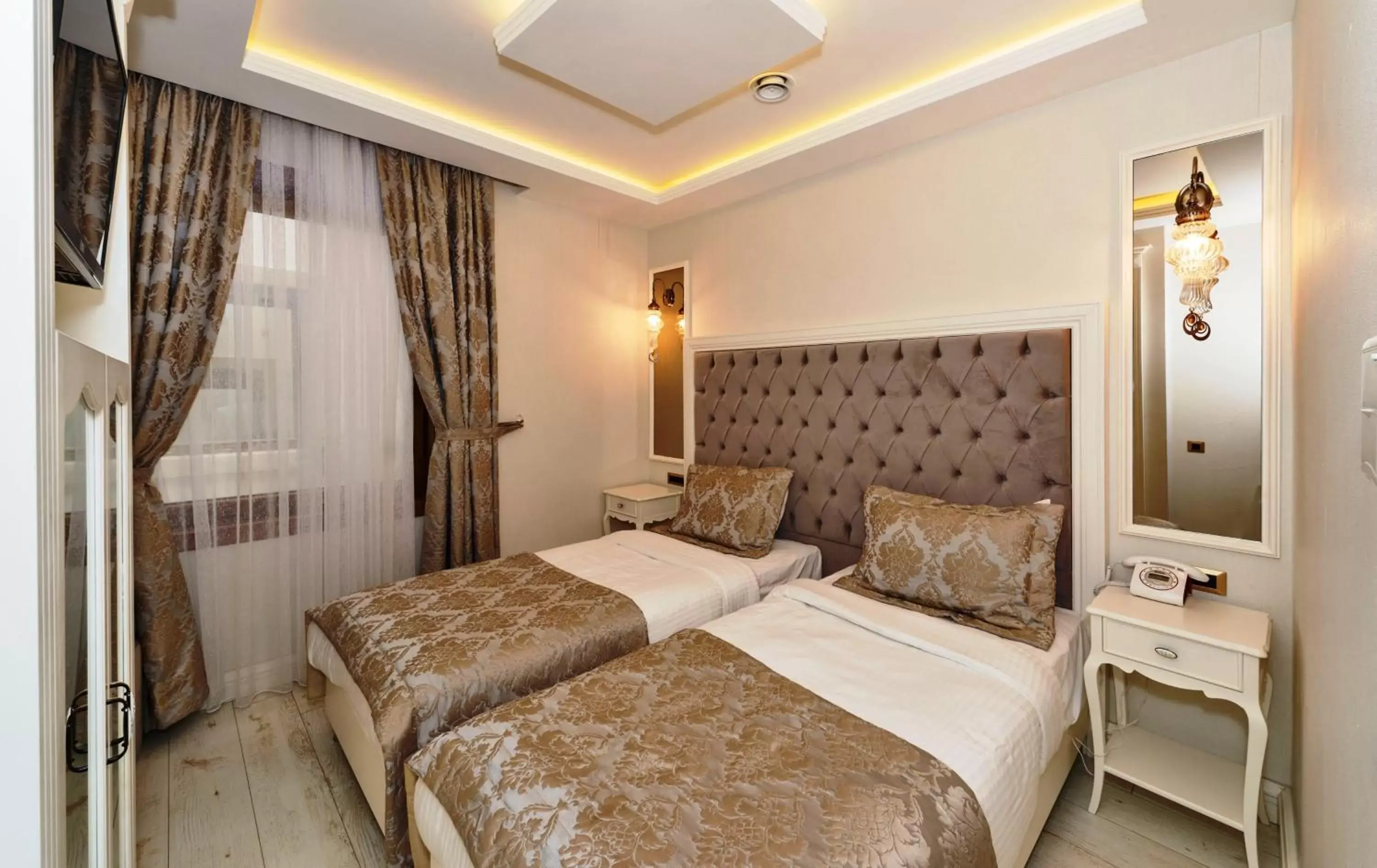 Bathroom, Bed in Zeynep Sultan Hotel