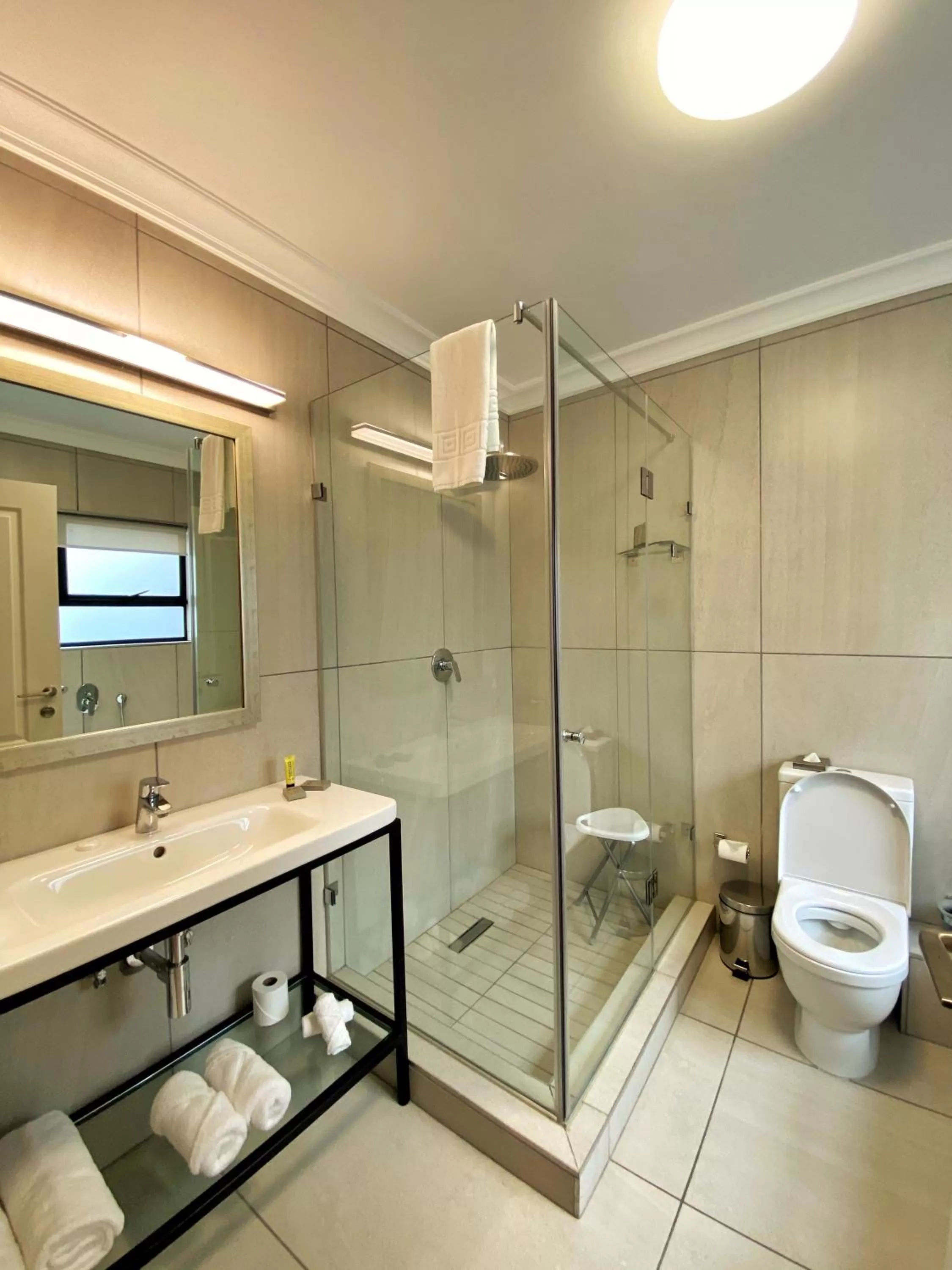 Shower in The Northcliff Boutique Hotel