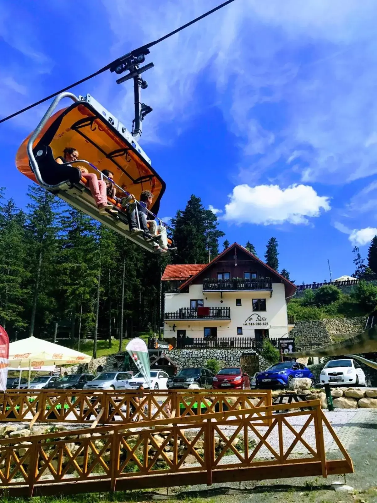 Safir przy samym WYCIĄGU Safir przy samym WYCIĄGU