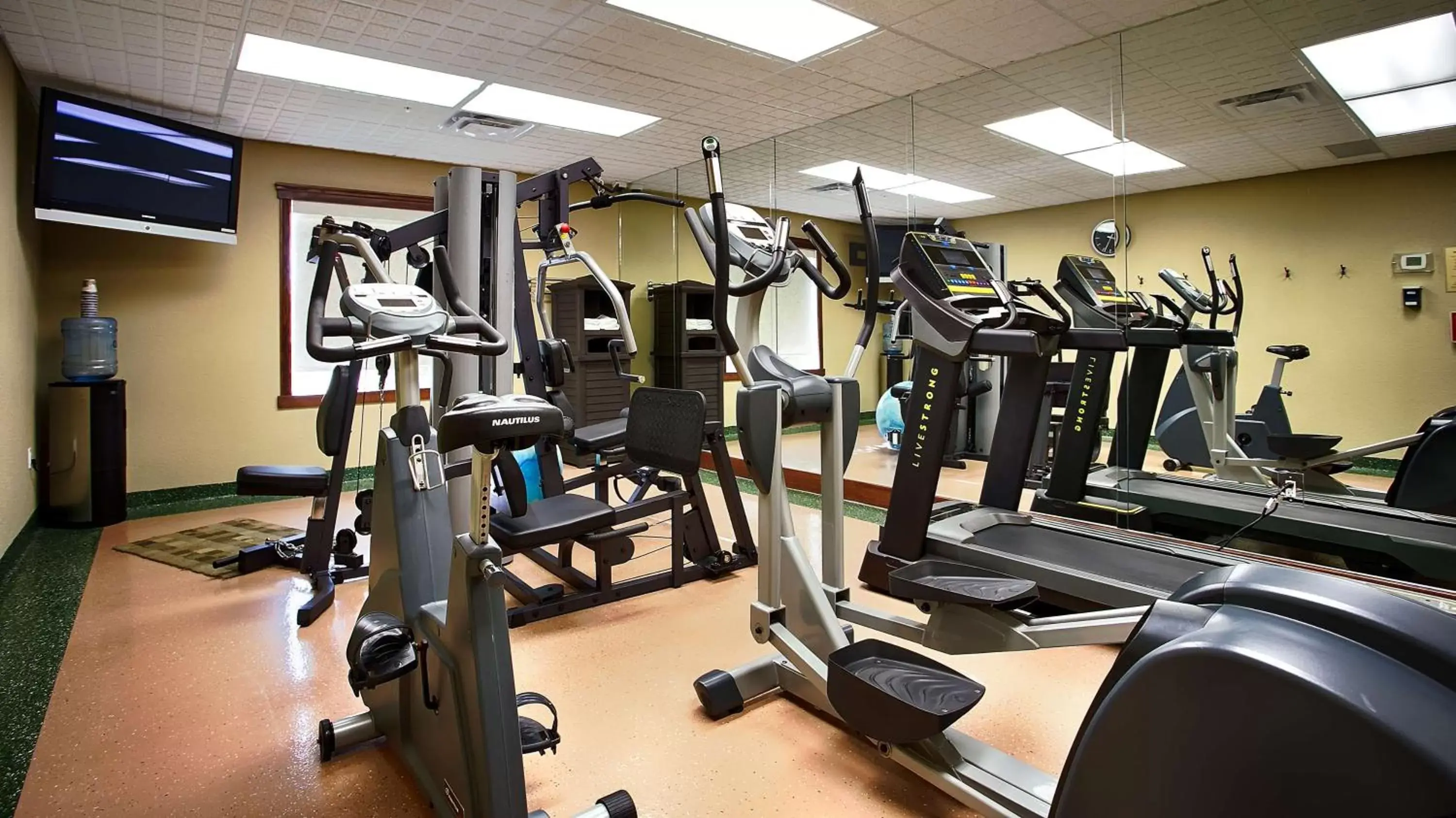 Fitness centre/facilities, Fitness Center/Facilities in Best Western Diamond Inn