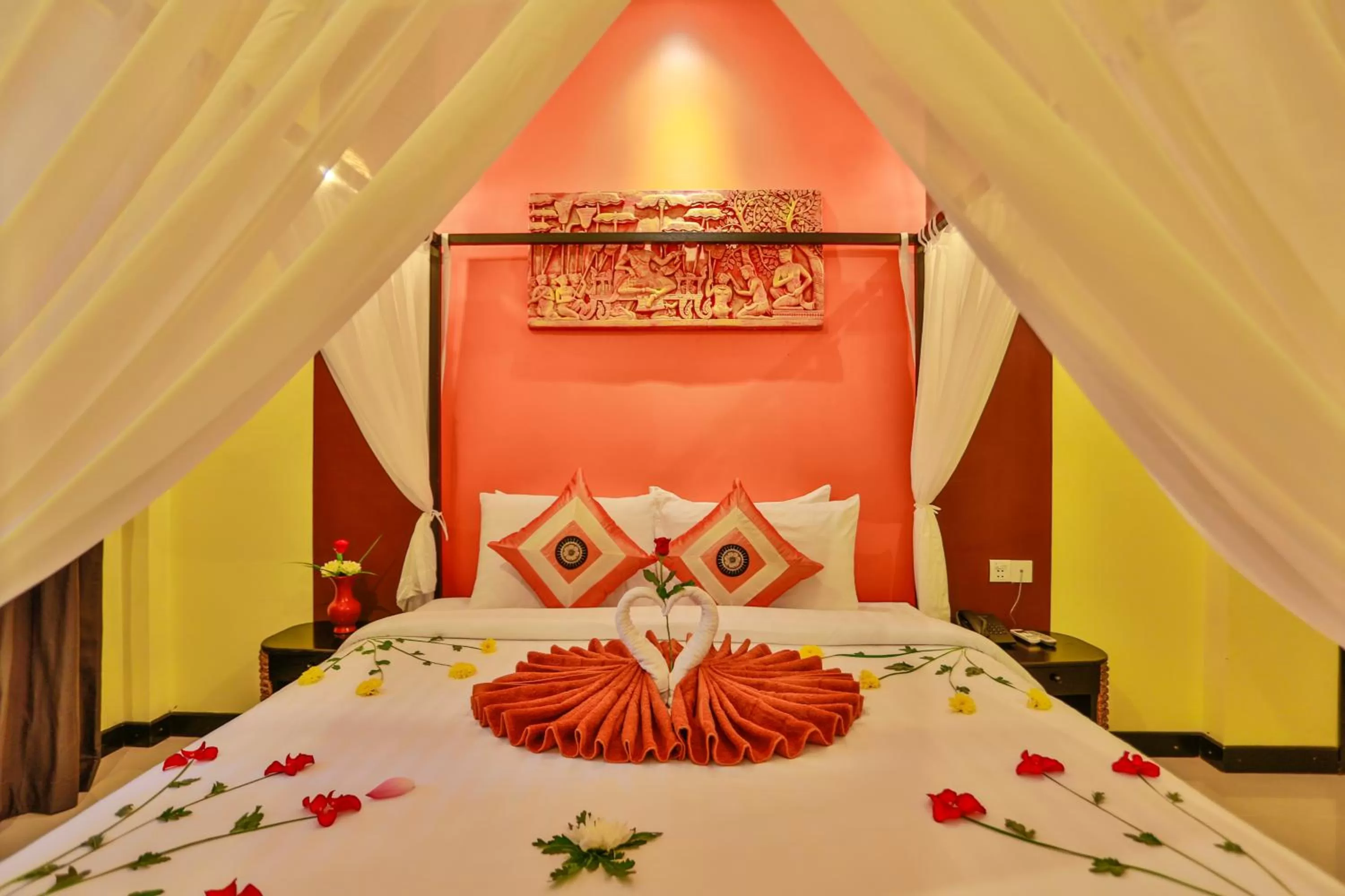 Studio Double With Balcony Pool View - Free Pick Up in Home Indochine d'Angkor Hotel