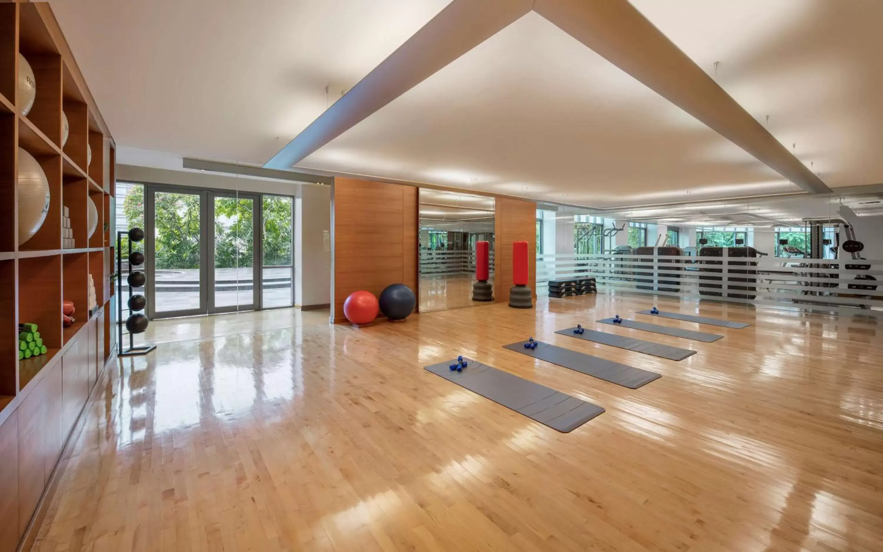 Fitness centre/facilities, Fitness Center/Facilities in Conrad Bangkok Residences