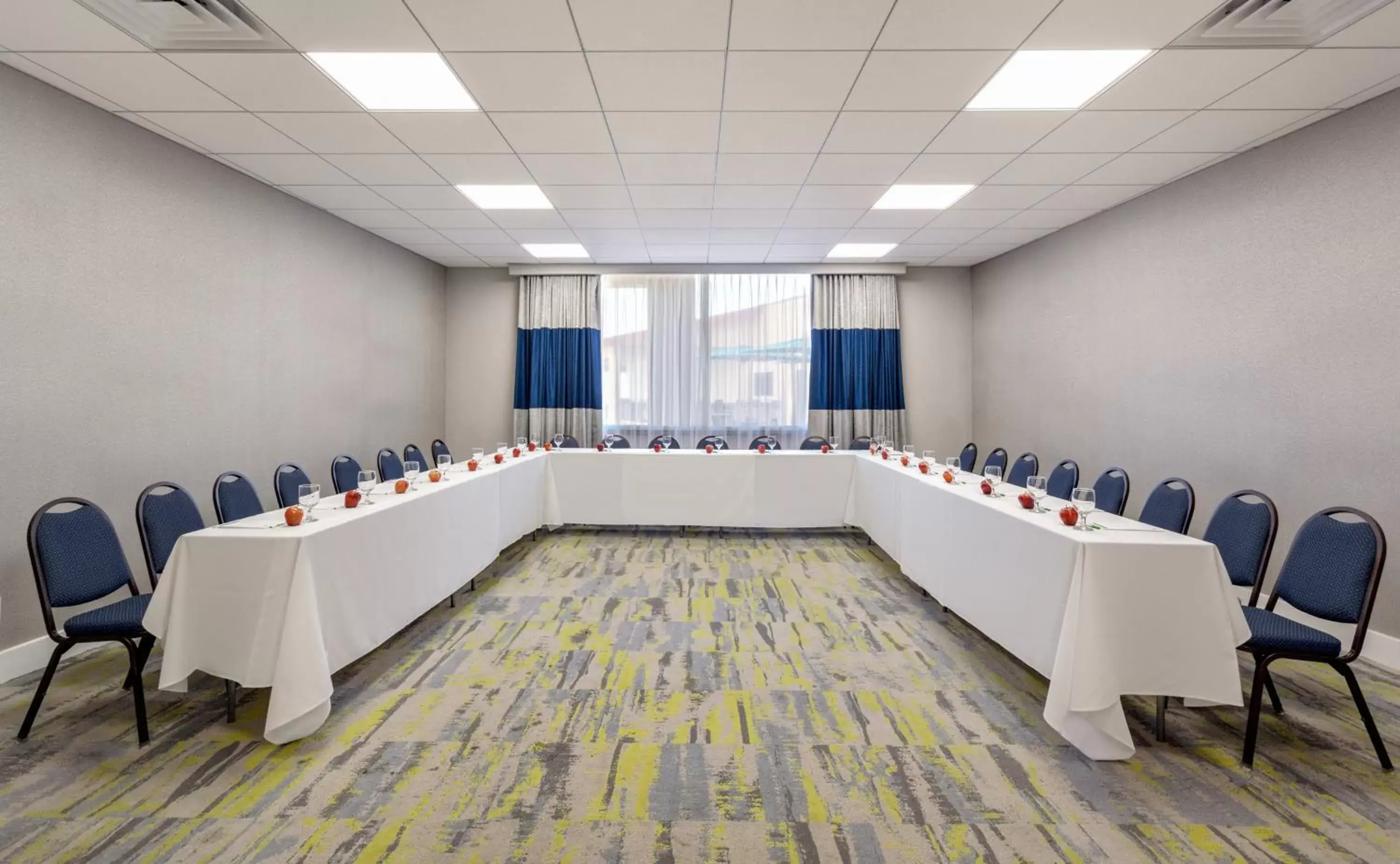 Meeting/conference room in Holiday Inn Hotel & Suites Daytona Beach On The Ocean, an IHG Hotel