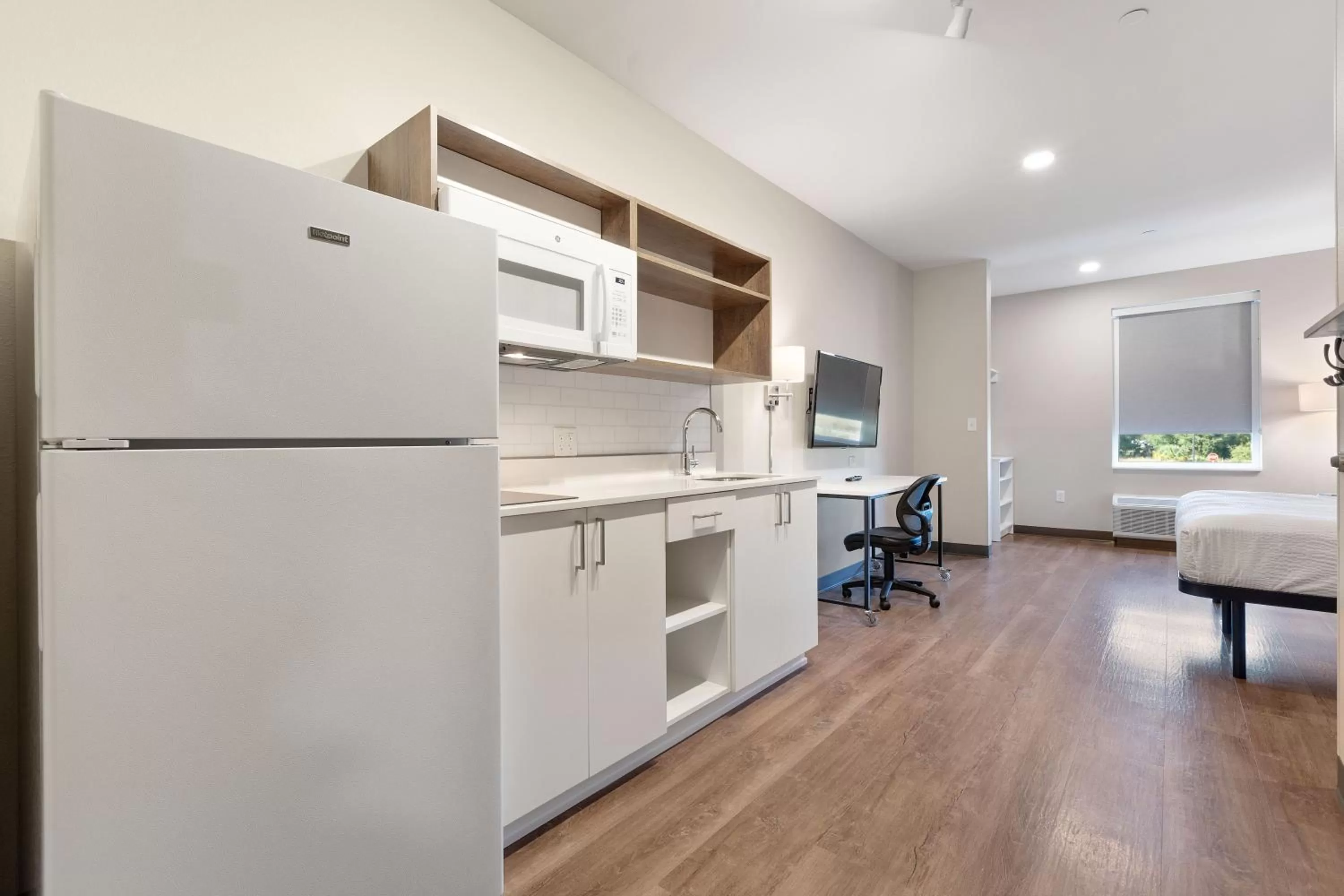 TV and multimedia in Extended Stay America Suites - Colonial Heights - Fort Lee