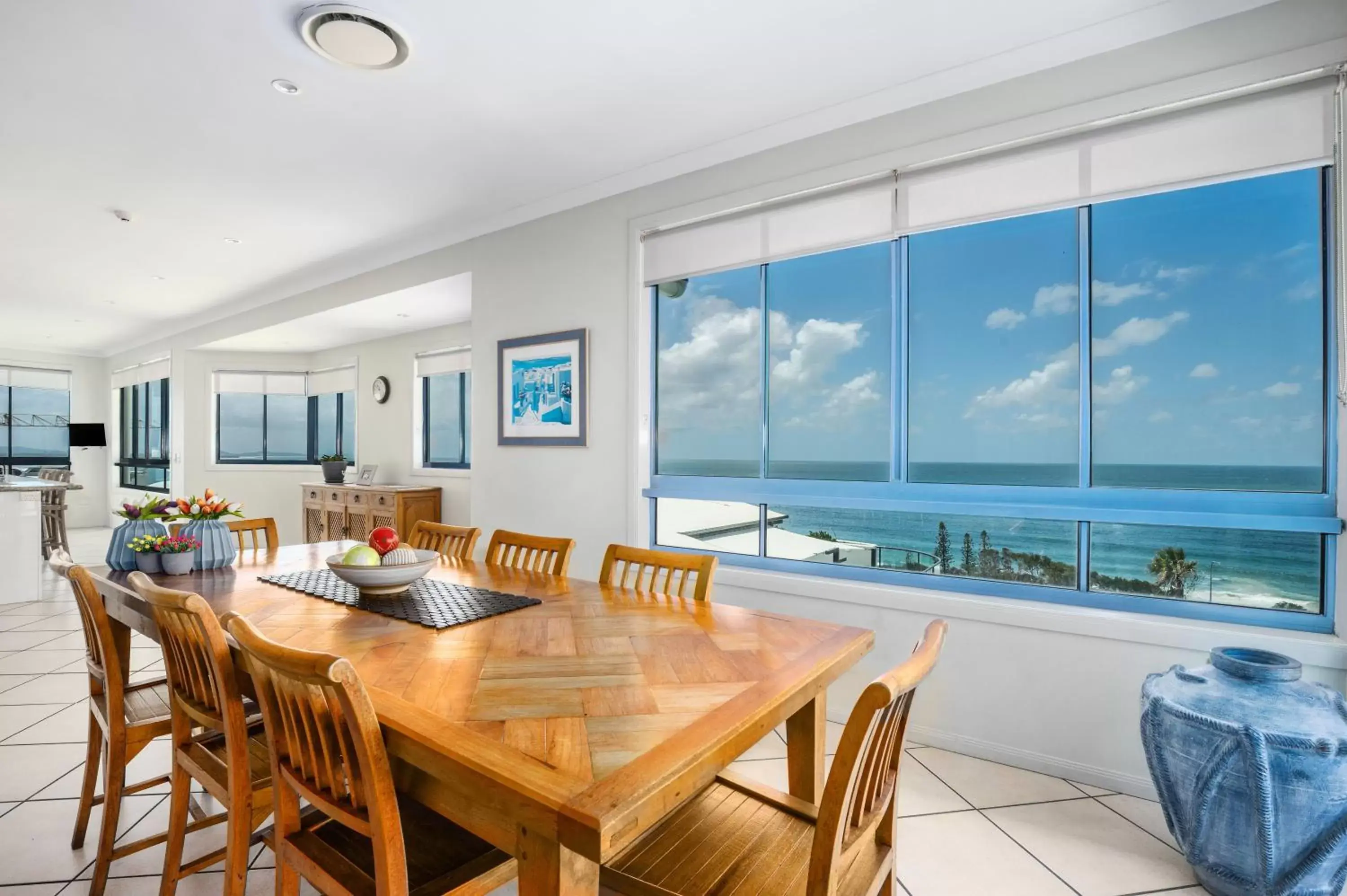 Dining Area in Alexandra on the Pacific