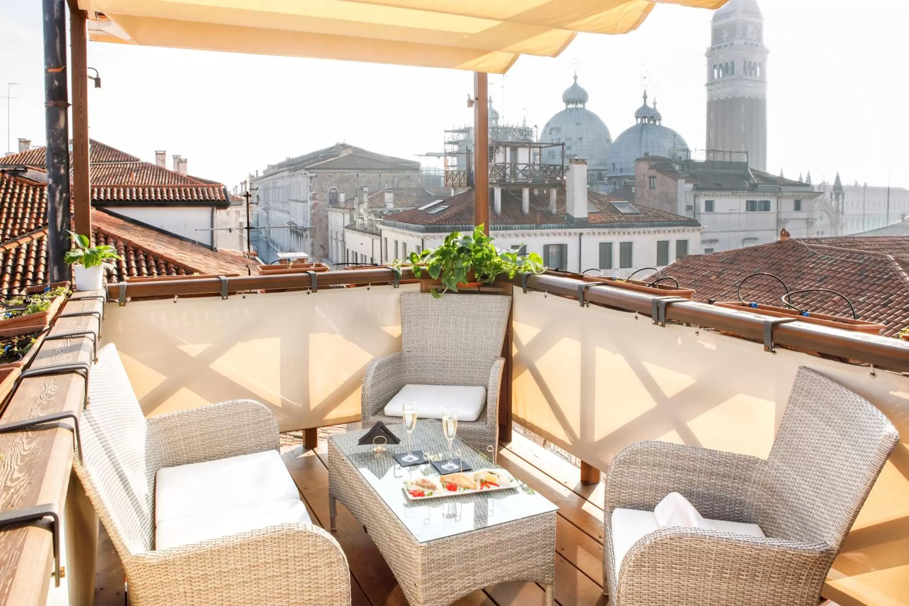 View (from property/room), Balcony/Terrace in Hotel Colombina