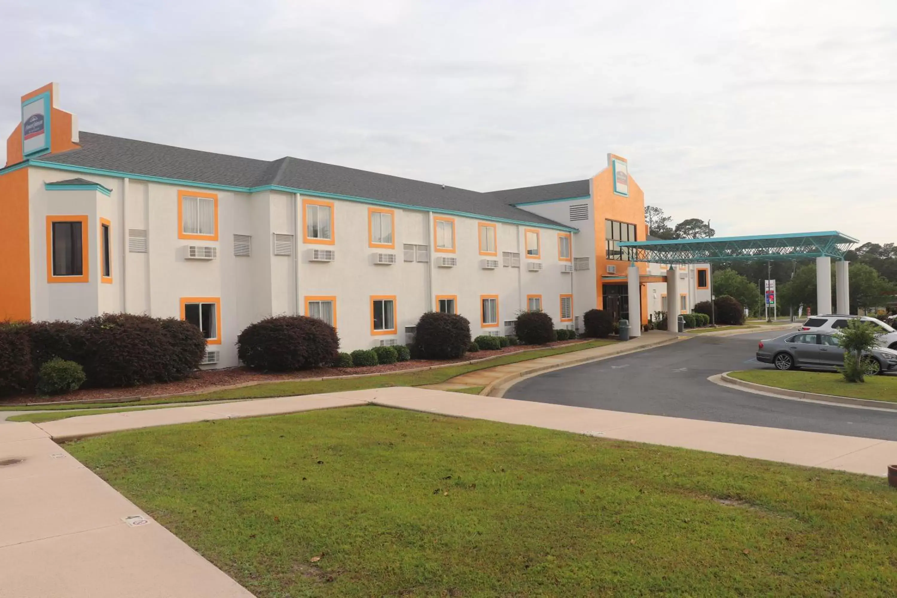 Property Building in Howard Johnson by Wyndham Tifton