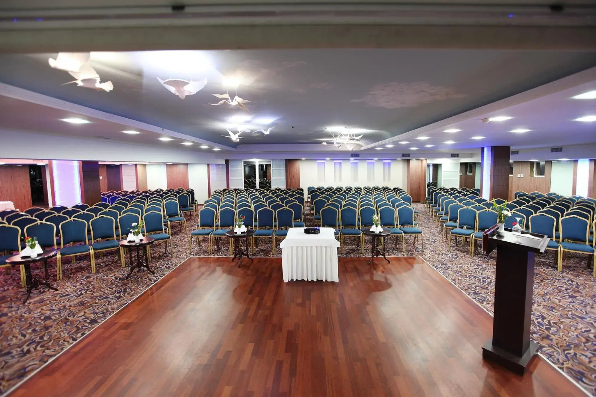 Business facilities in Surmeli Adana Hotel