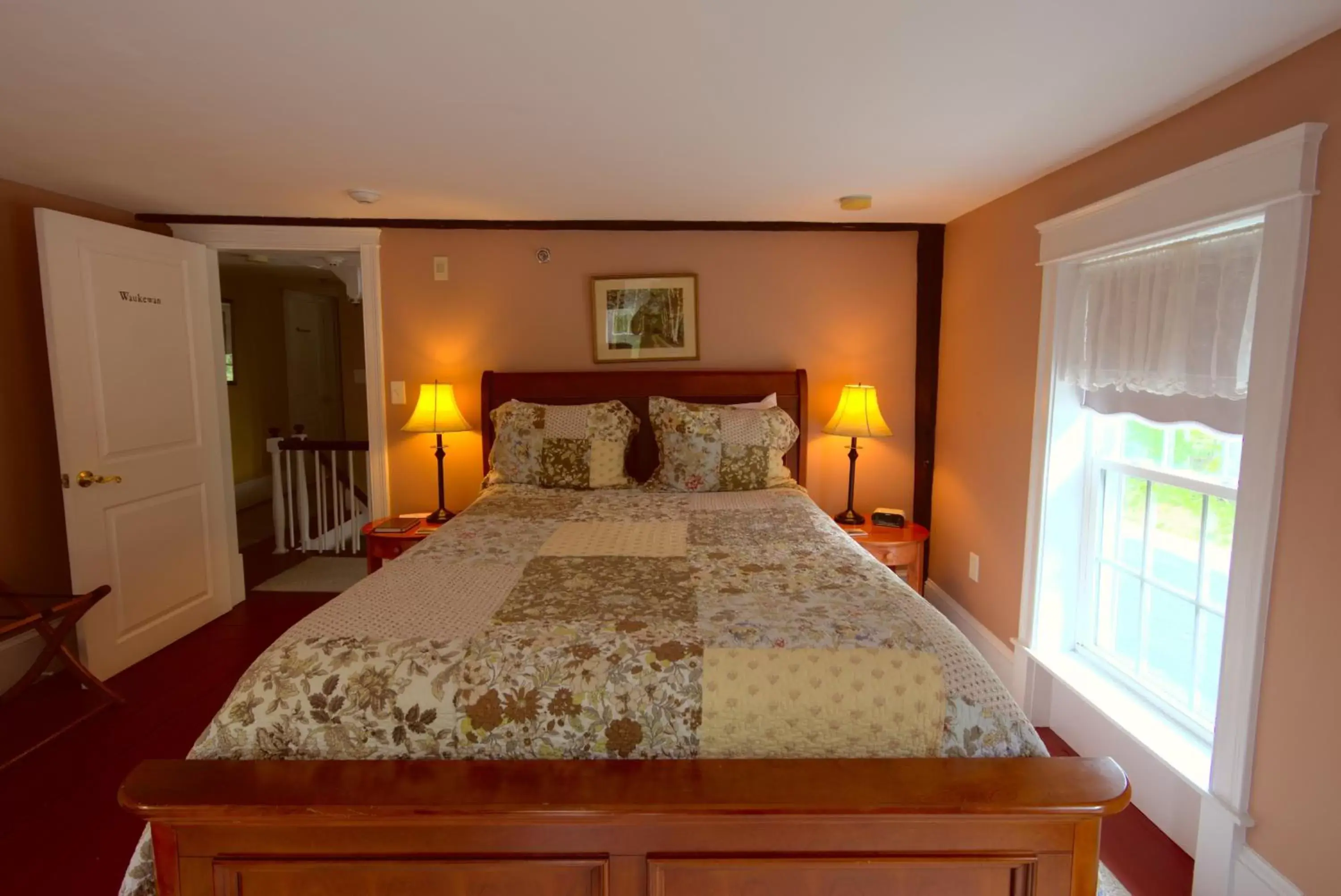 Bedroom, Bed in Ballard House Inn