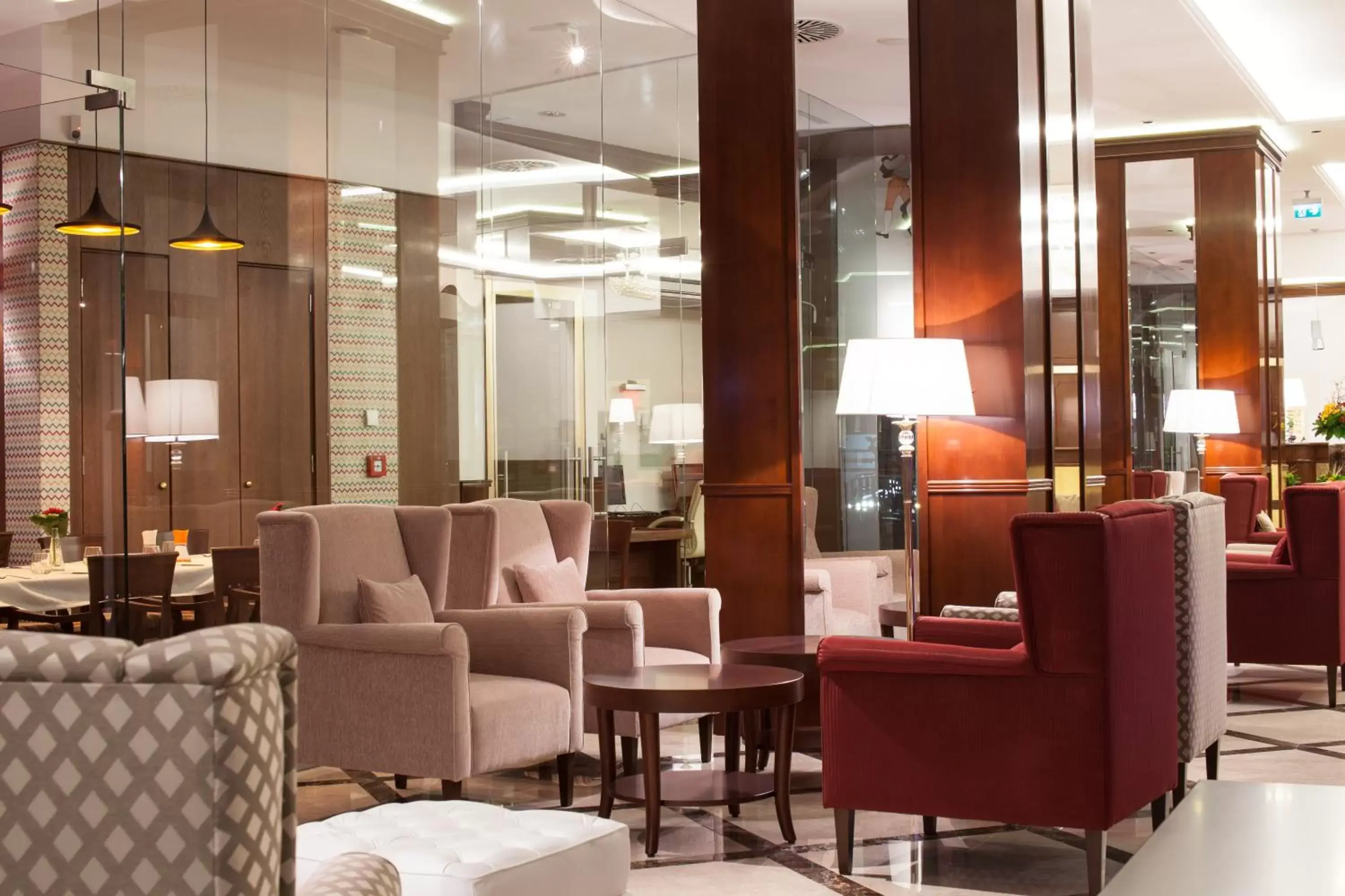 Lobby or reception, Lounge/Bar in Hotel International Iasi