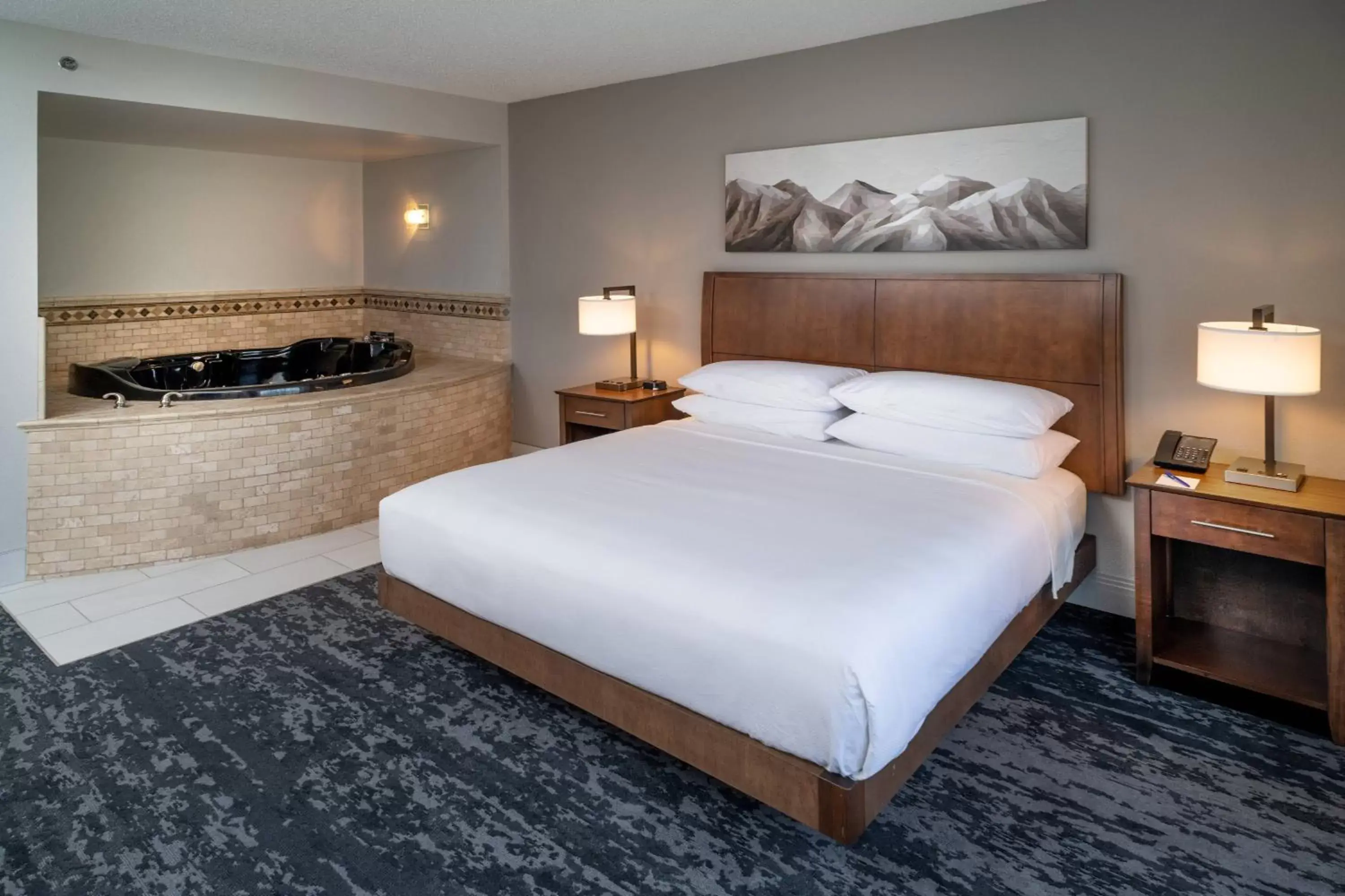 Bedroom, Bed in Delta Hotels by Marriott Huntington Mall