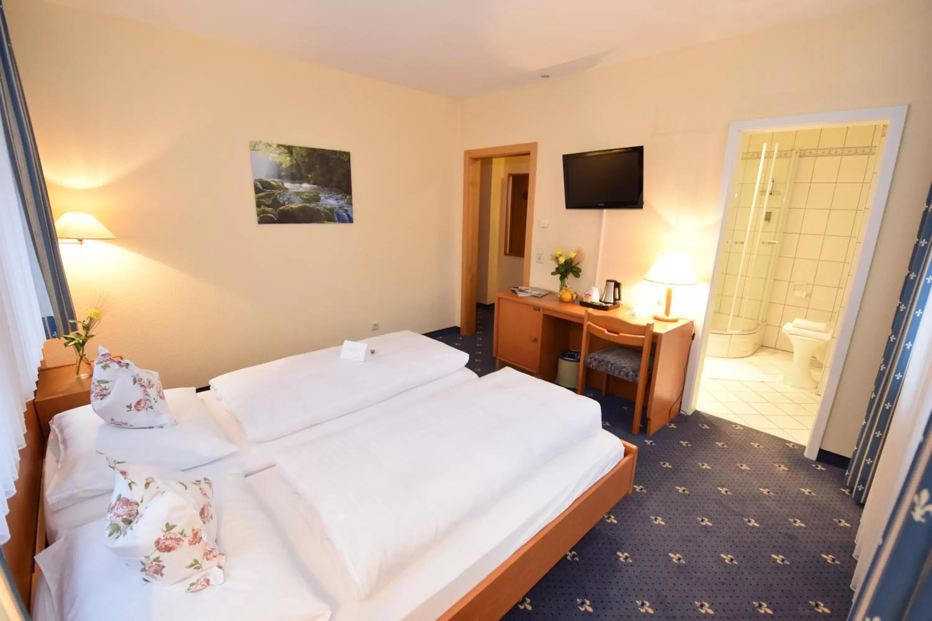 Double Room in Alte Mühle Hotel & Restaurant Double Room in Alte Mühle Hotel & Restaurant