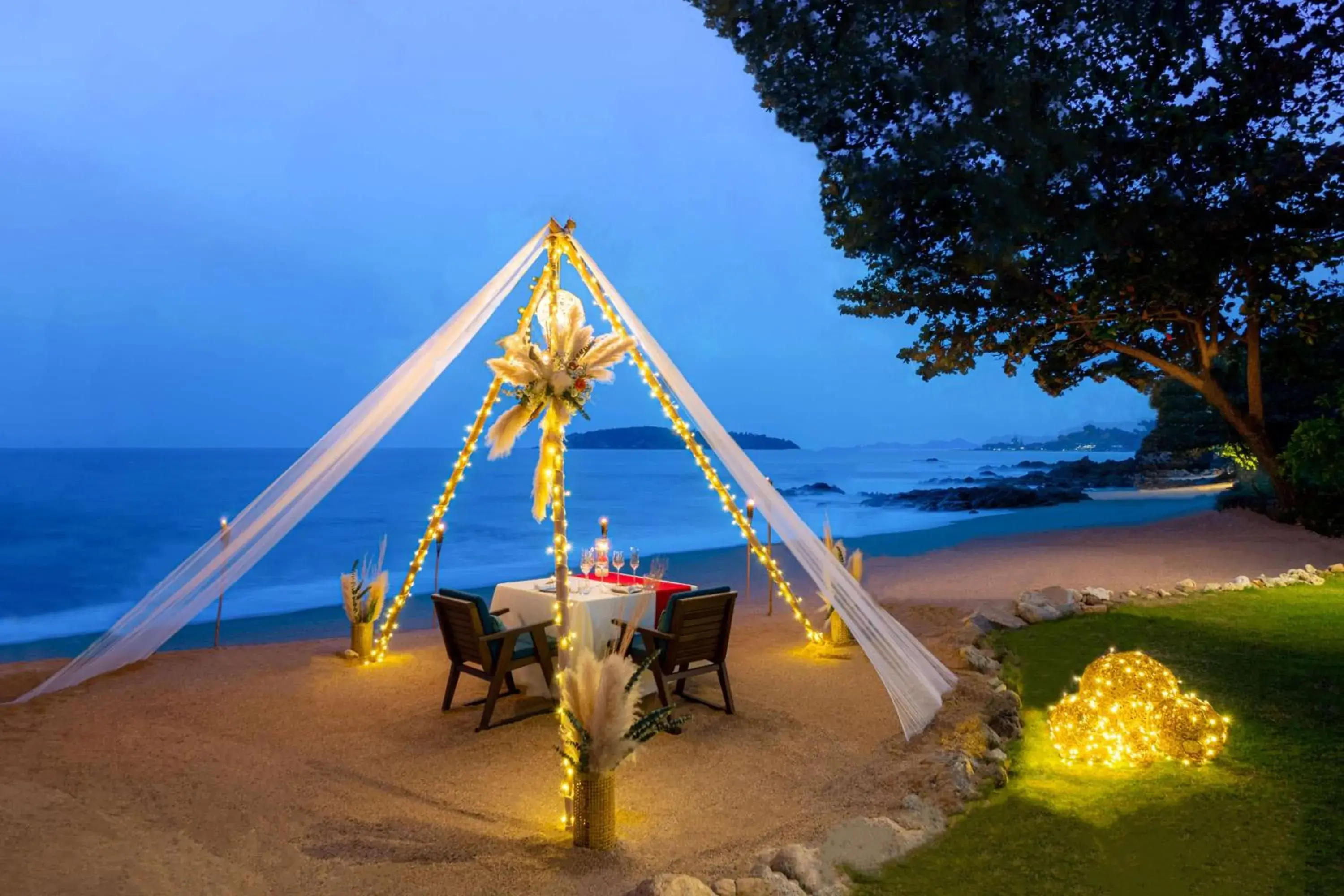 Restaurant/places to eat in Hyatt Regency Koh Samui Restaurant/places to eat in Hyatt Regency Koh Samui