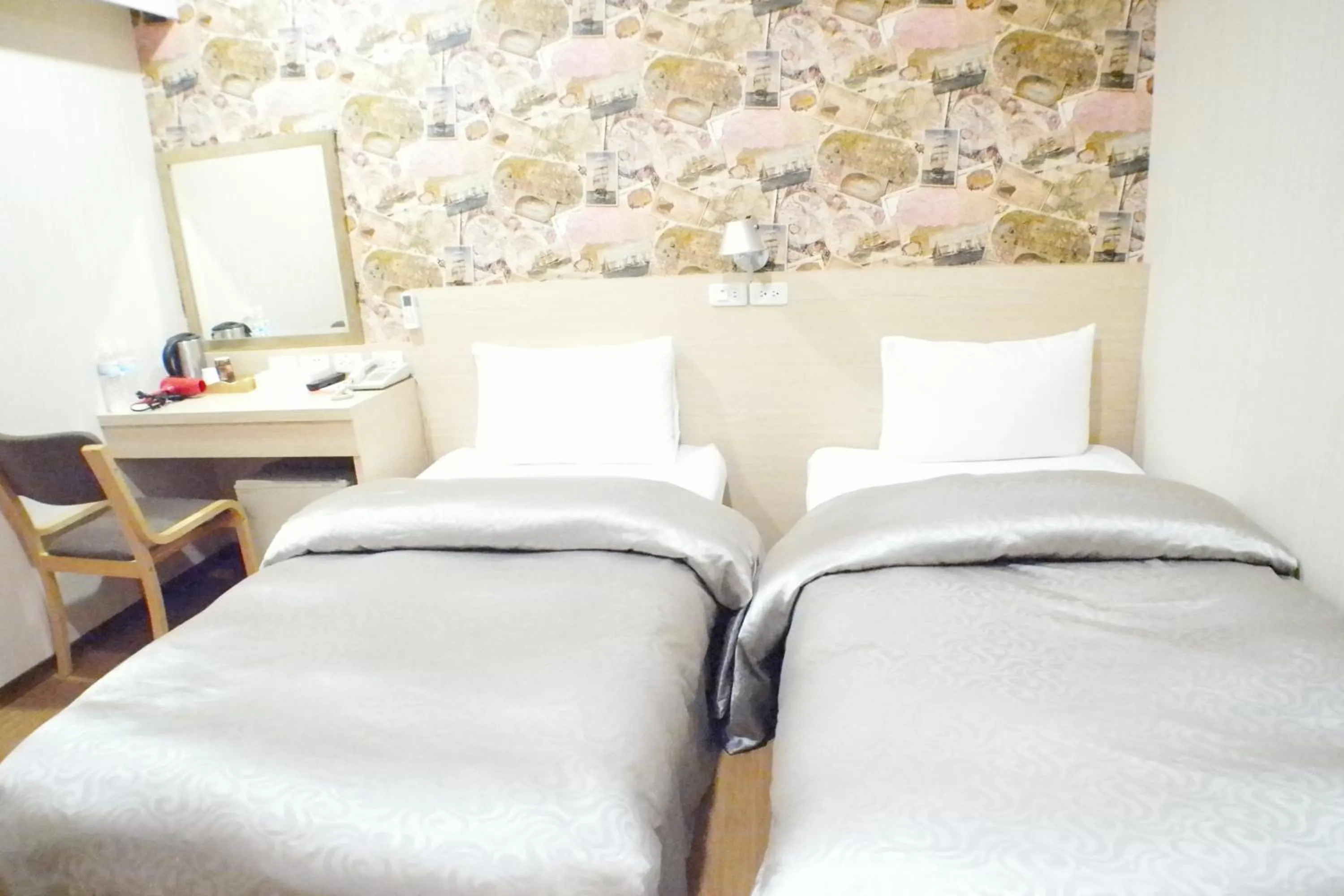 Photo of the whole room, Bed in Sanduo Hotel