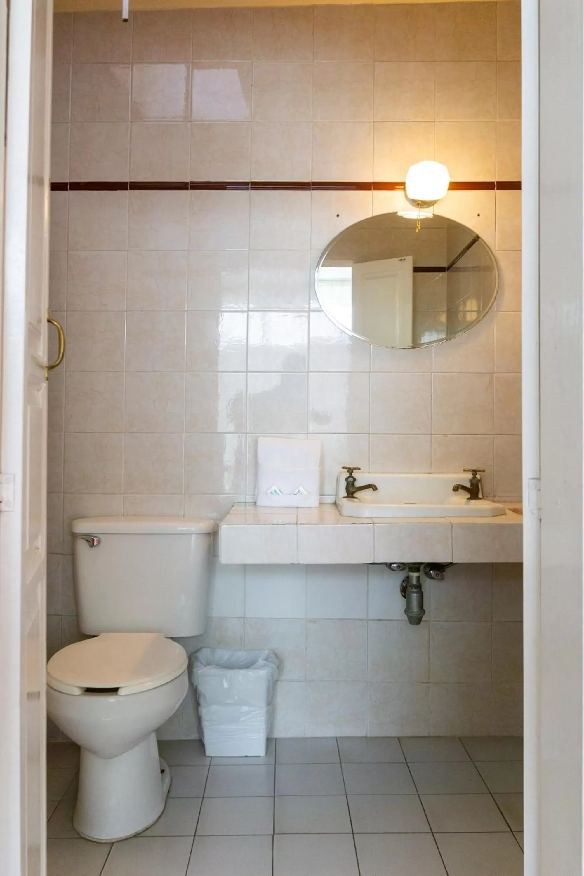 Bathroom in Hotel Colonial