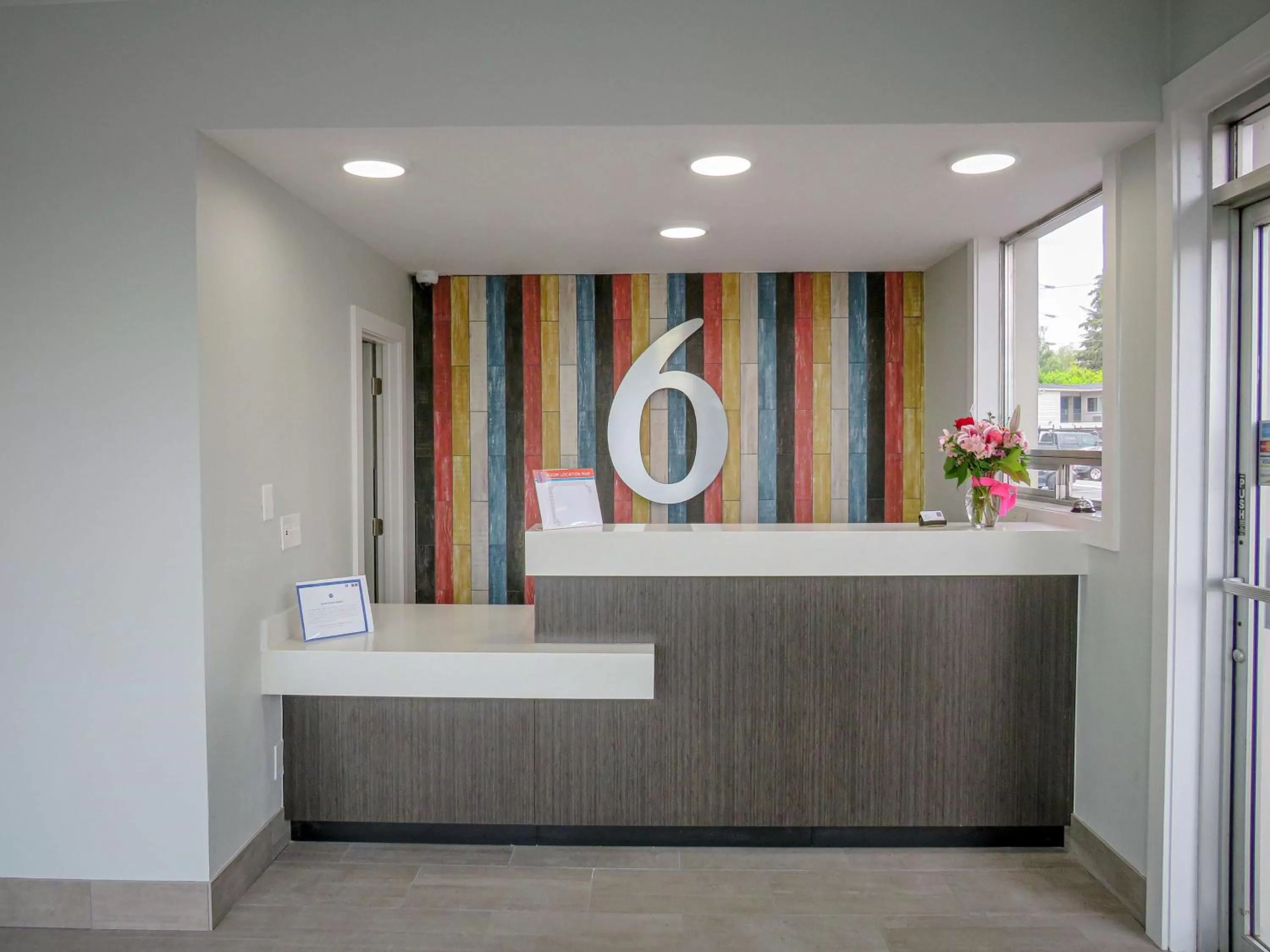 Lobby or reception in Motel 6 Tigard, Or - Portland Southwest
