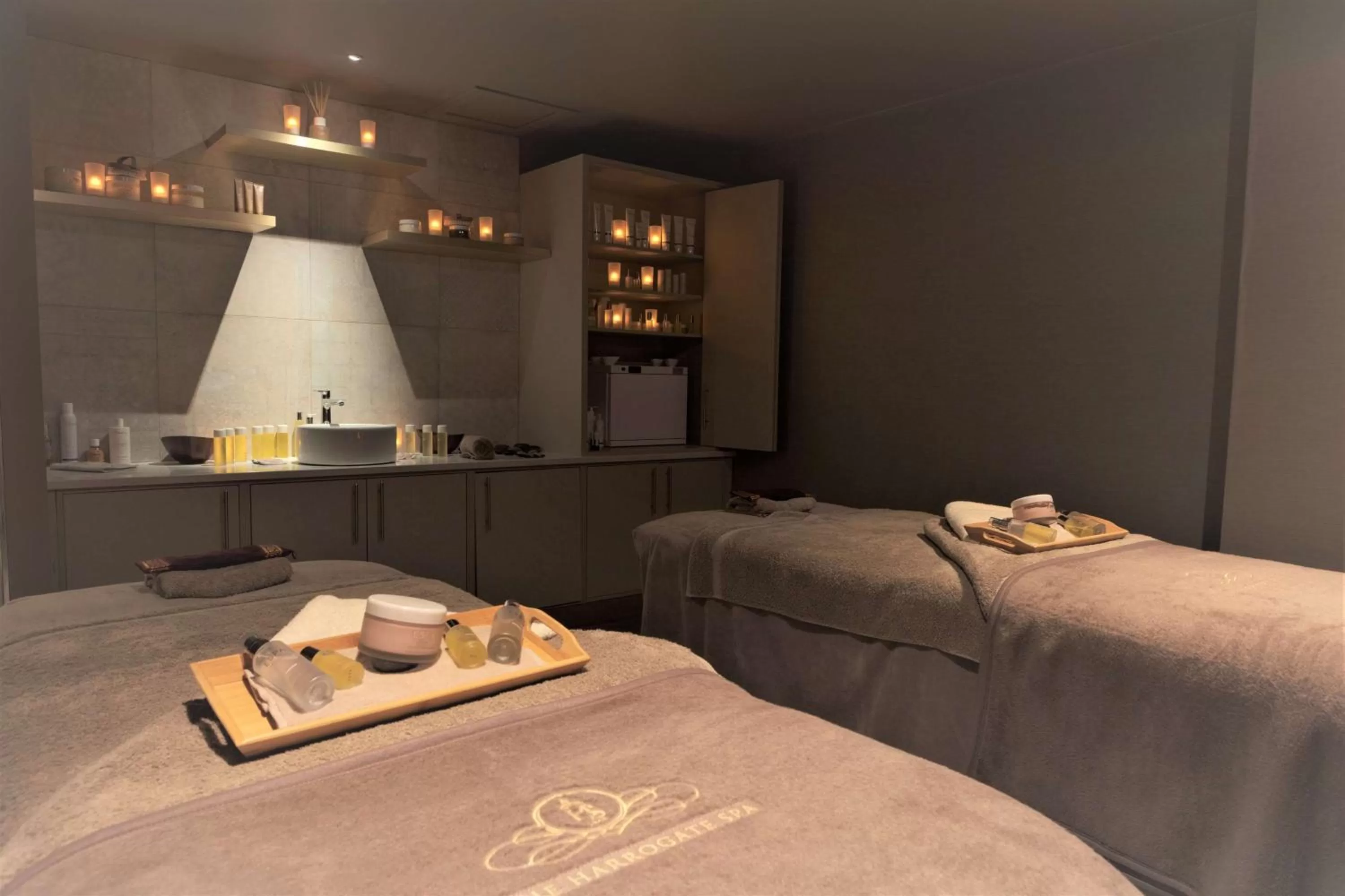 Spa and wellness centre/facilities, Bed in DoubleTree by Hilton Harrogate Majestic Hotel & Spa