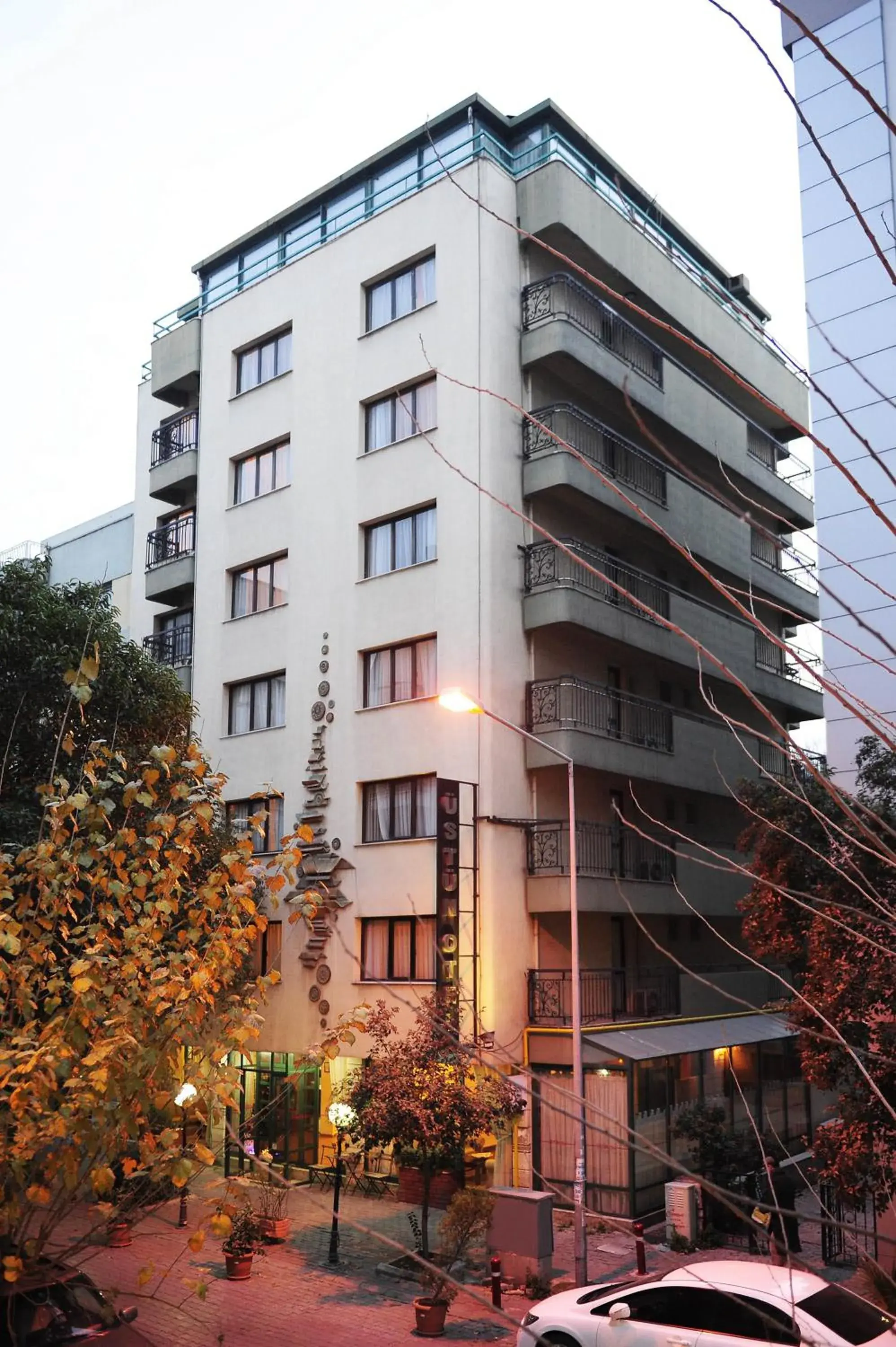 Facade/entrance, Property Building in Ustun Hotel Alsancak