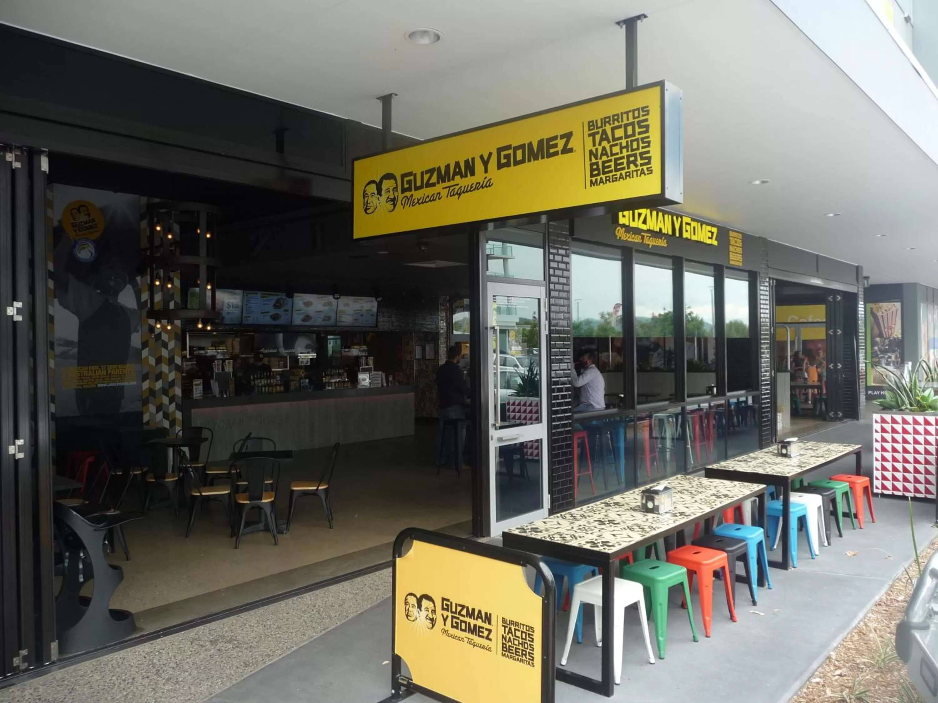 Day in Central Kensington Apartments