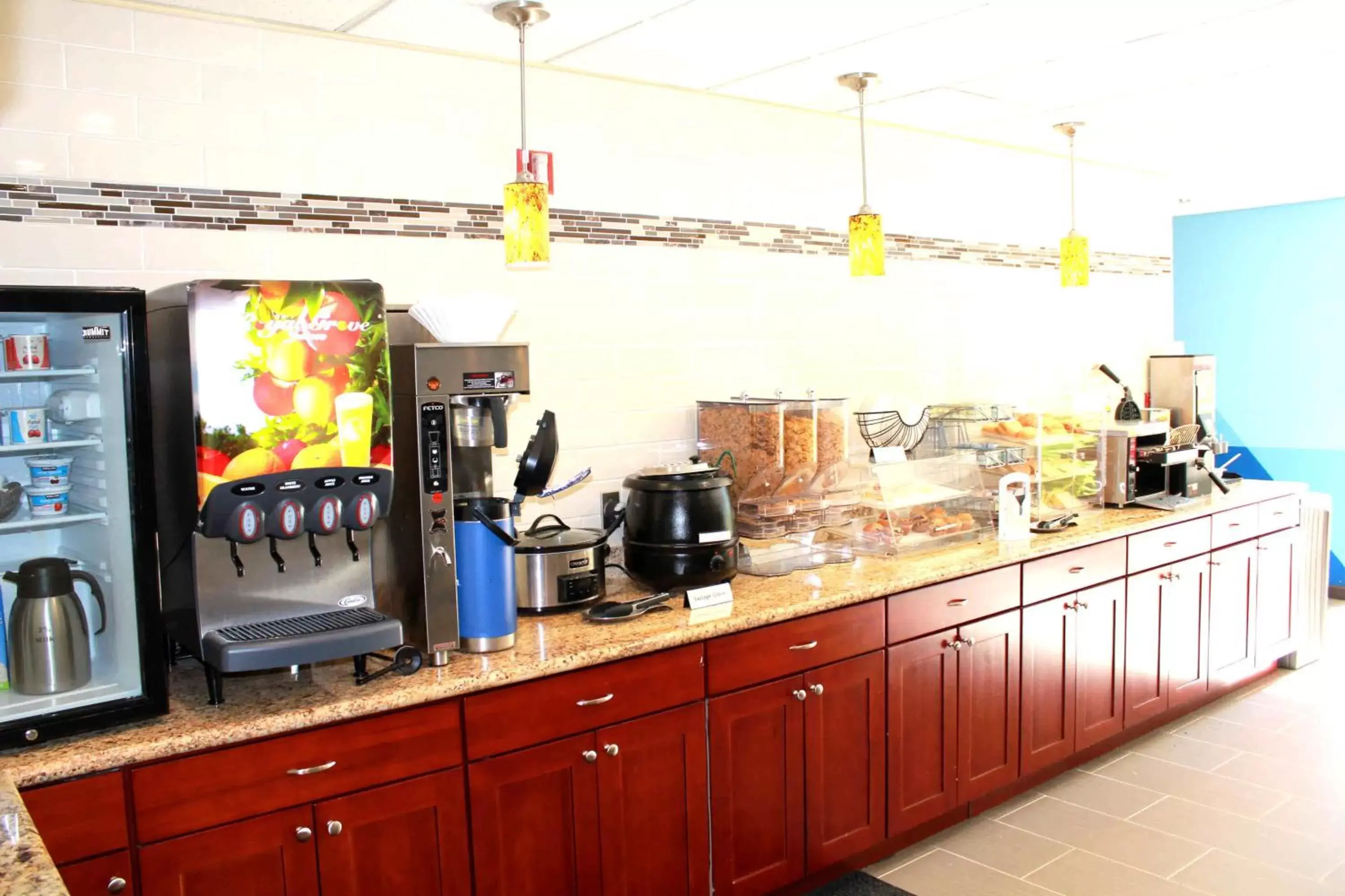 Coffee/tea facilities in Best Western Sky Valley Inn