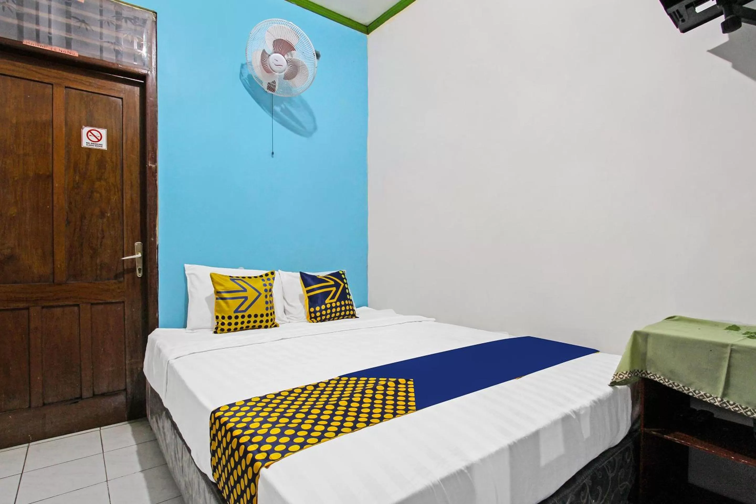 Bedroom, Bed in SPOT ON 91911 Rejeki Homestay Syariah Malioboro