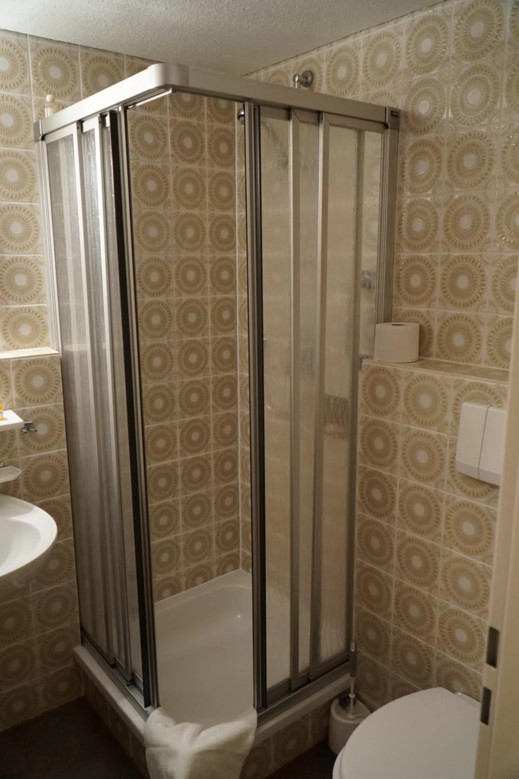 Bathroom in Hotel Eleon