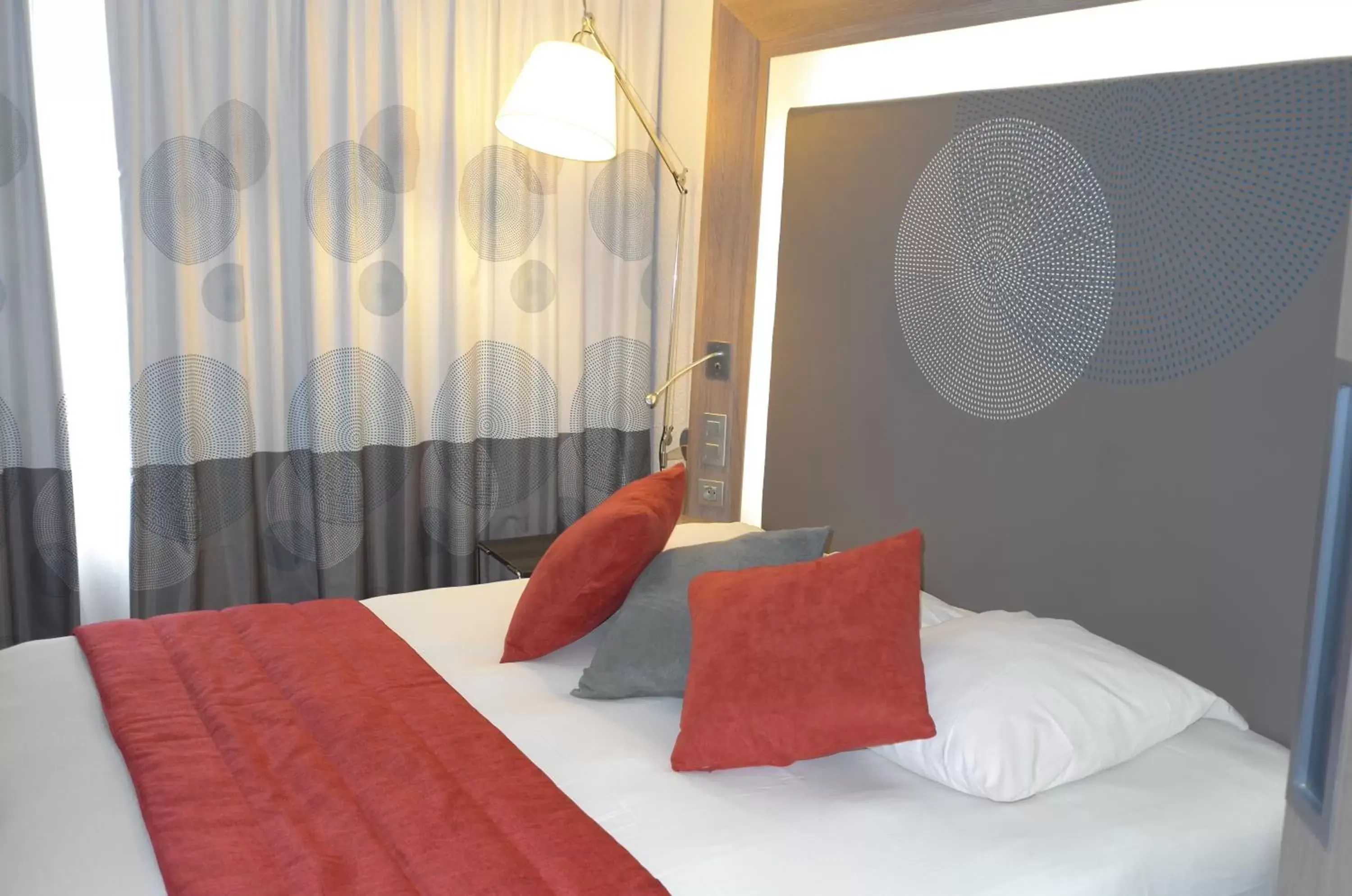 Bed in Novotel Narbonne Sud A9/A61