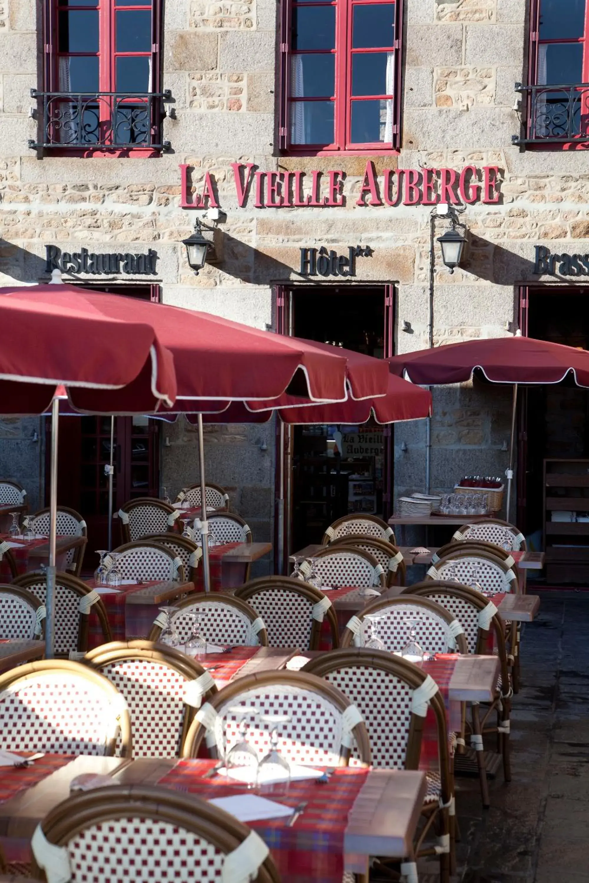 Property building, Restaurant/Places to Eat in La Vieille Auberge