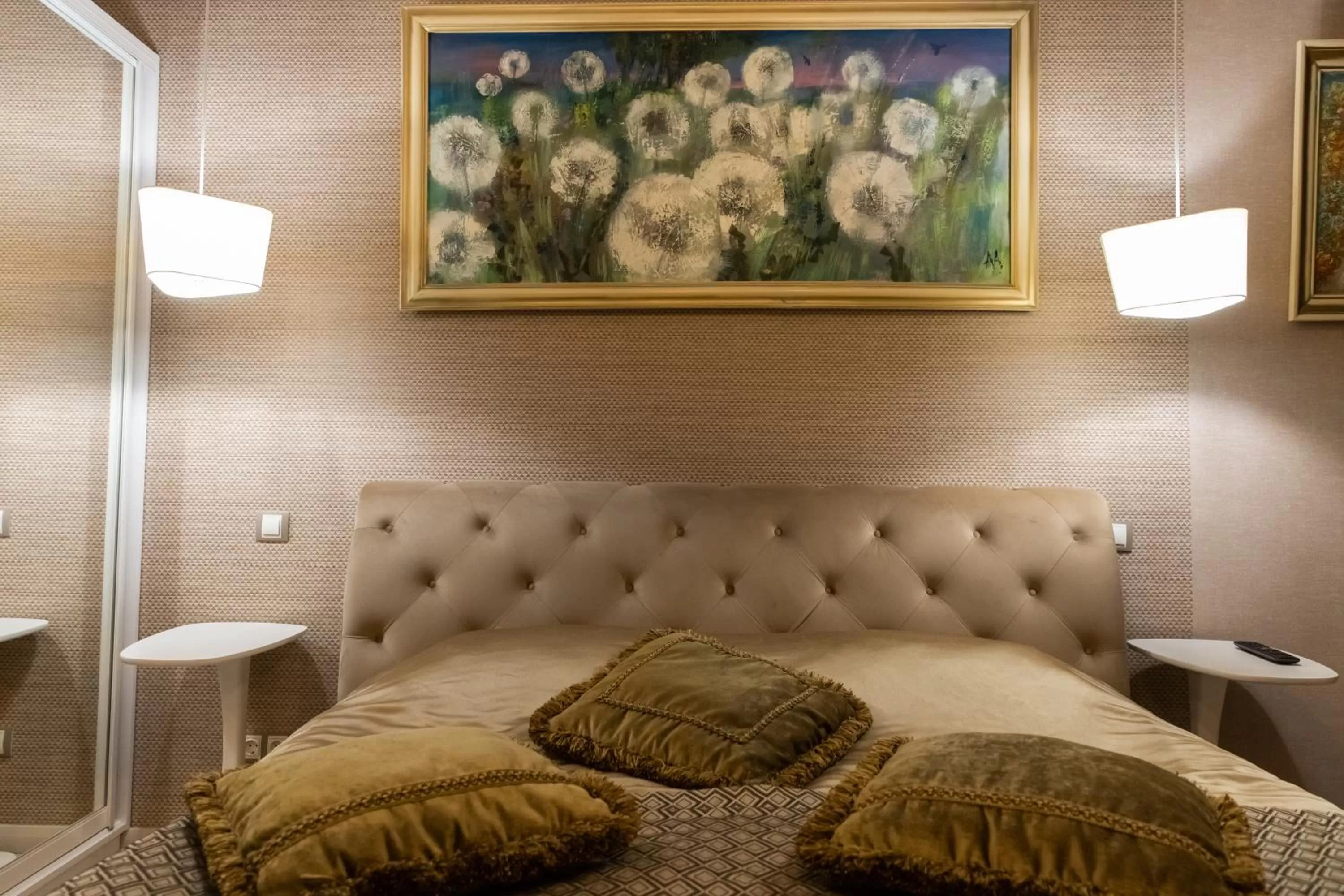 Bed in Hotel "Mandarin Clubhouse"