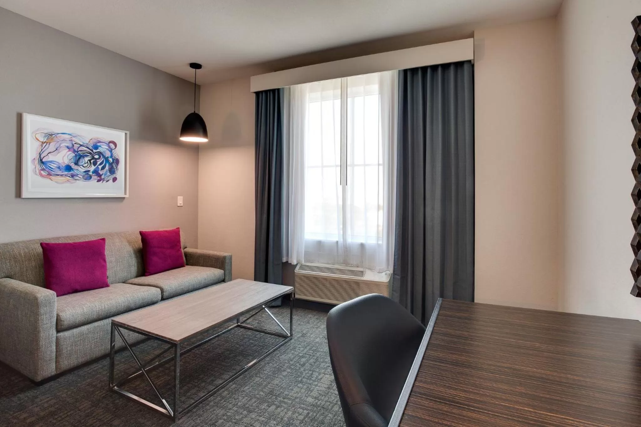 Photo of the whole room in Crowne Plaza Hotel & Resorts Fort Lauderdale Airport/ Cruise by IHG