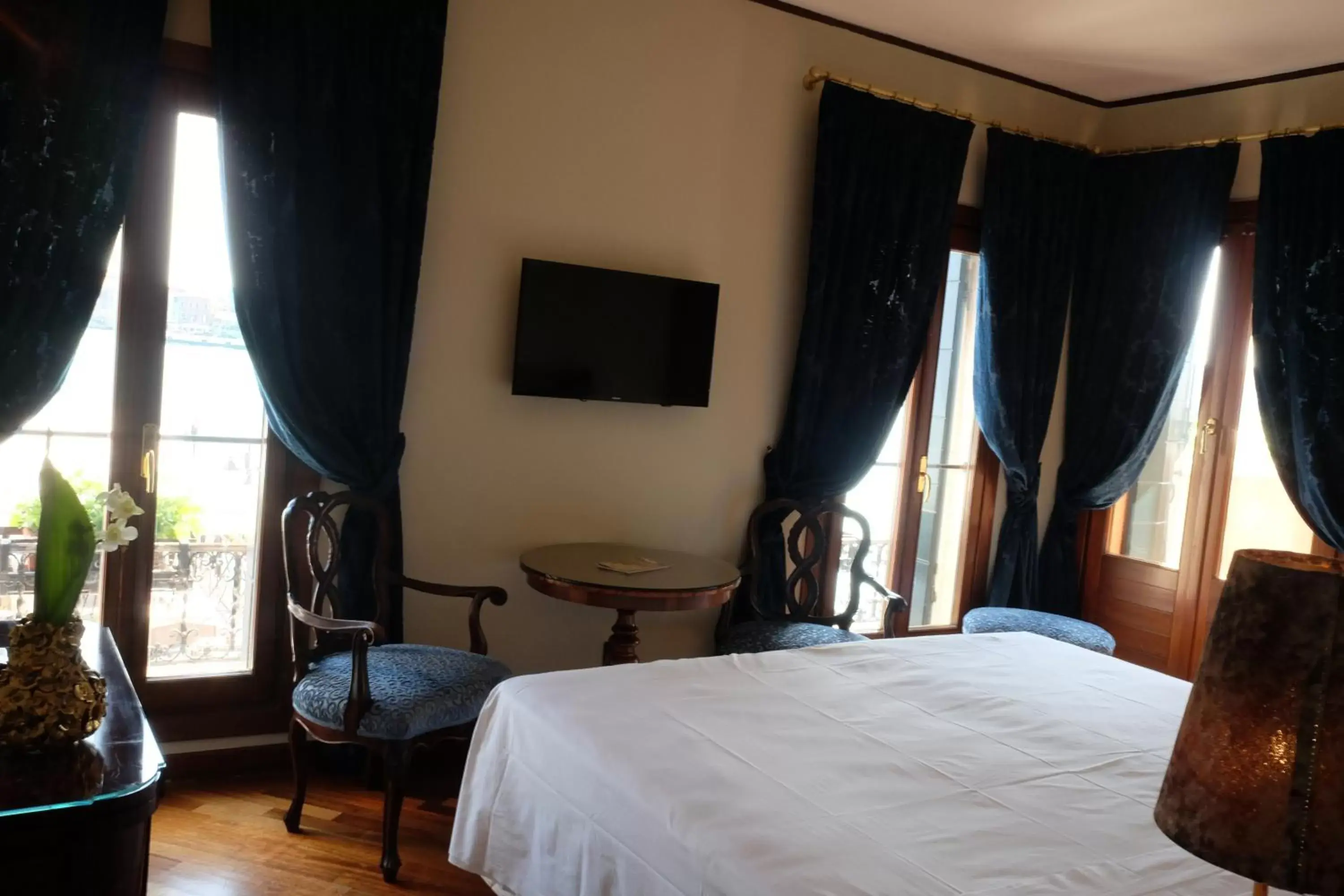 Bed in Hotel La Calcina