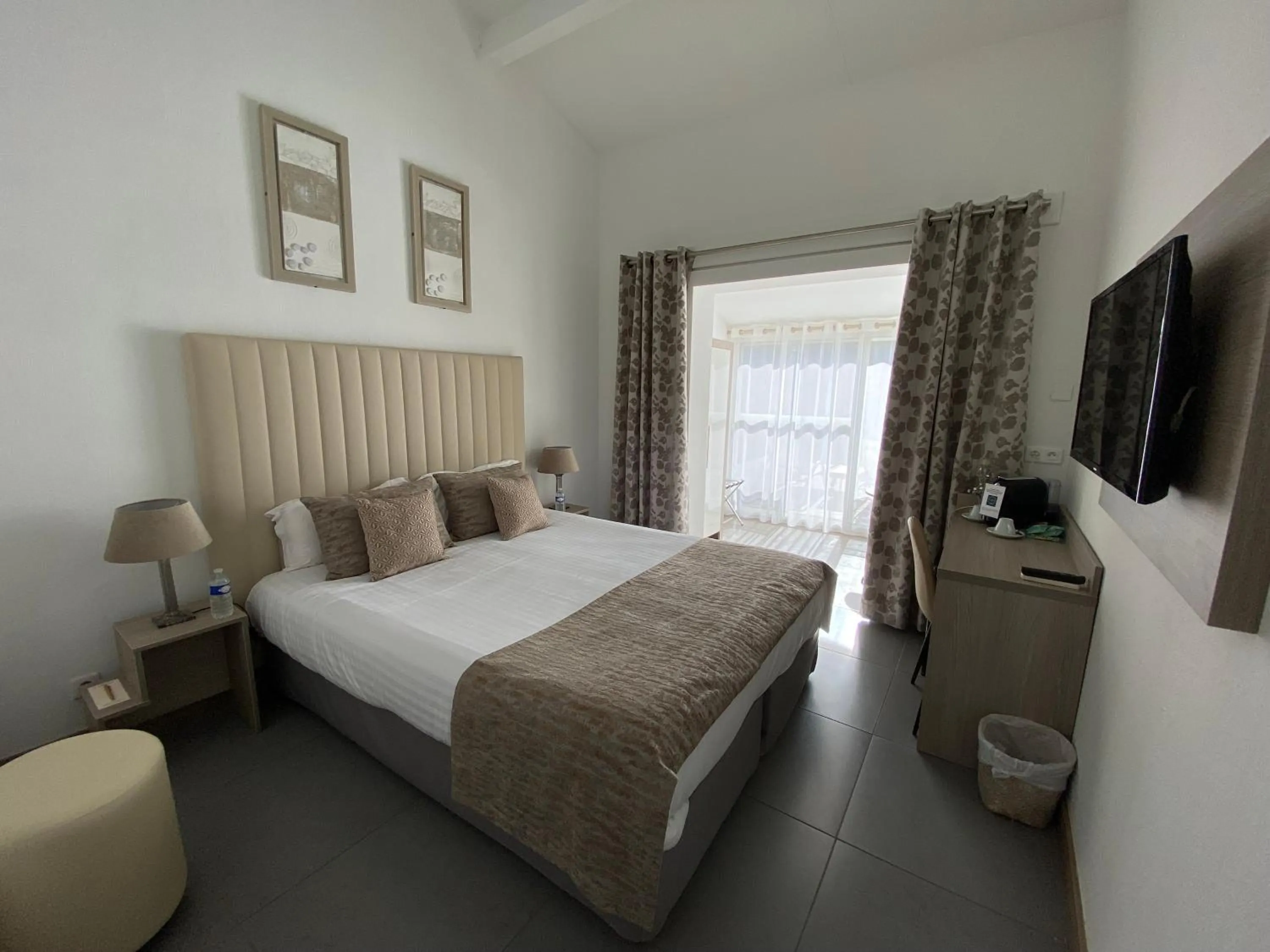 Bedroom, Bed in Le Mas de Cocagne